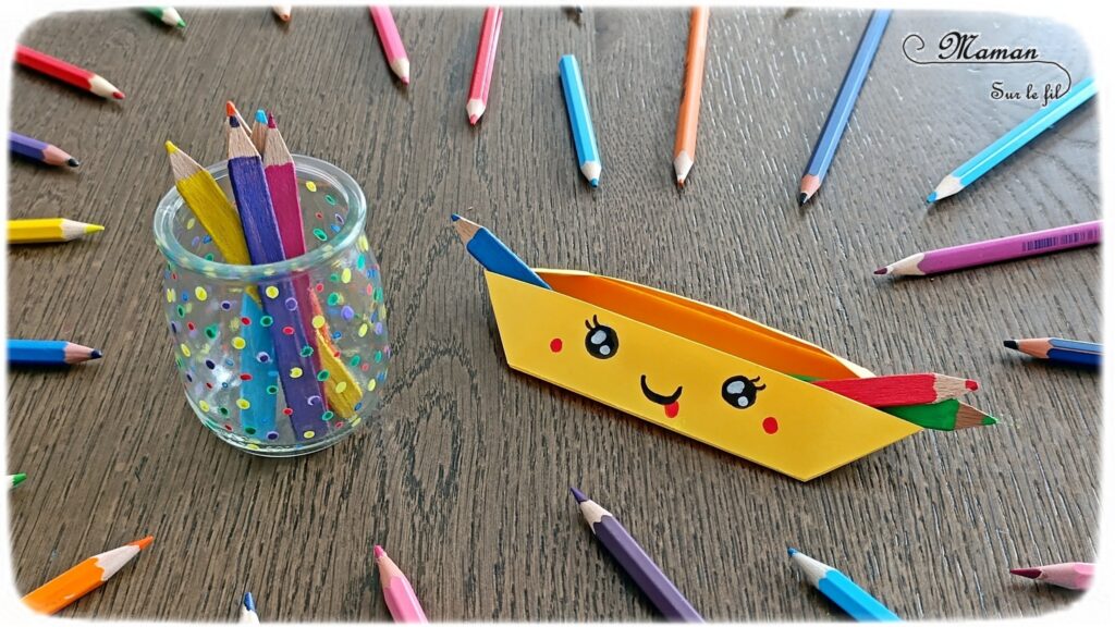 Fabriquer un décompte pour la rentrée scolaire : activité créative, récup' et manuelle enfants - Crayons de couleur arc-en-ciel fabriqués avec des bâtonnets de glace en bois - Peinture, recyclage, récup', surcyclage - Trousse Kawaii en papier avec la technique de l'origami - Pot à crayons avec un pot en verre - Chaque jour, on passe un crayon du pot vers la trousse - Quand la trousse est remplie, c'est la rentrée - Bricolage DIY facile et rapide - Thème école, rentrée scolaire, matériel, crayons de couleur - Bricolage et décoration sympa et facile - Arts visuels maternelle et élémentaire - Cycles 1 et 2 - Créativité - tutoriel photos - mslf