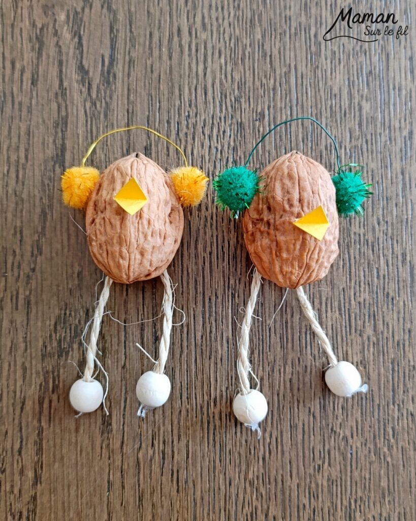Fabriquer des petits oiseaux d'automne avec des coquilles de noix : activité créative, nature et manuelle enfants - Oiseaux d'automne ou d'hiver avec leur cache-oreilles - Bricolage mignon avec coquilles de noix, pompons, fil de fer, perles, cordelettes, papier - Land art - Couleurs automnales - Bricolage DIY facile et rapide - Thème automne, animaux de la forêt, des bois, oiseaux, nature, hiver - Décoration DIY - Bricolage et décoration sympa et facile - Arts visuels maternelle et élémentaire - Cycles 1 et 2 - Créativité - tutoriel photos - mslf
