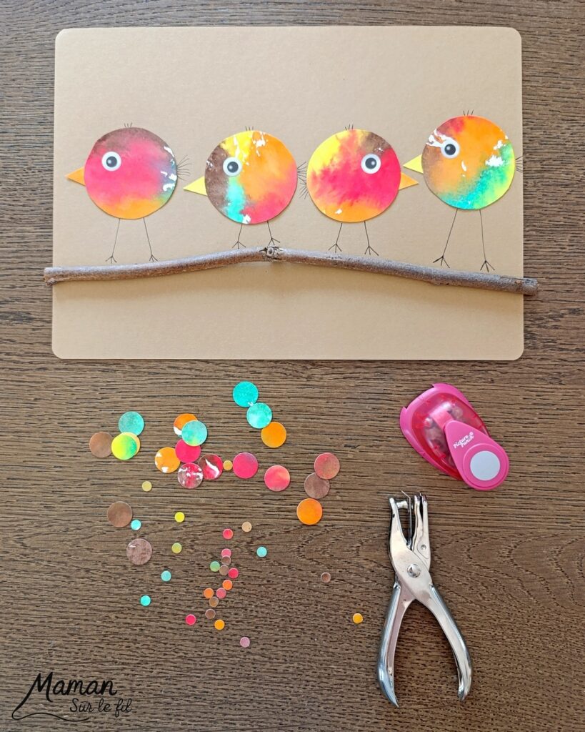 Créer des petits oiseaux d'automne avec la technique des feutres et du papier aluminium : activité créative, peinture et manuelle enfants - Oiseaux ou canards automnaux avec cercles de papier - Couleurs avec feutres sur aluminium et eau - Technique au rendu joli - Cercles, géométrie, découpage, collage - Perforatrice - Land art avec collage d'une branche - Dessin - Couleurs automnales - Bricolage DIY facile et rapide - Thème automne, animaux de la forêt, des bois, oiseaux, nature - Décoration DIY - Bricolage et décoration sympa et facile - Arts visuels maternelle et élémentaire - Cycles 1 et 2 - Créativité - tutoriel photos et vidéo - mslf