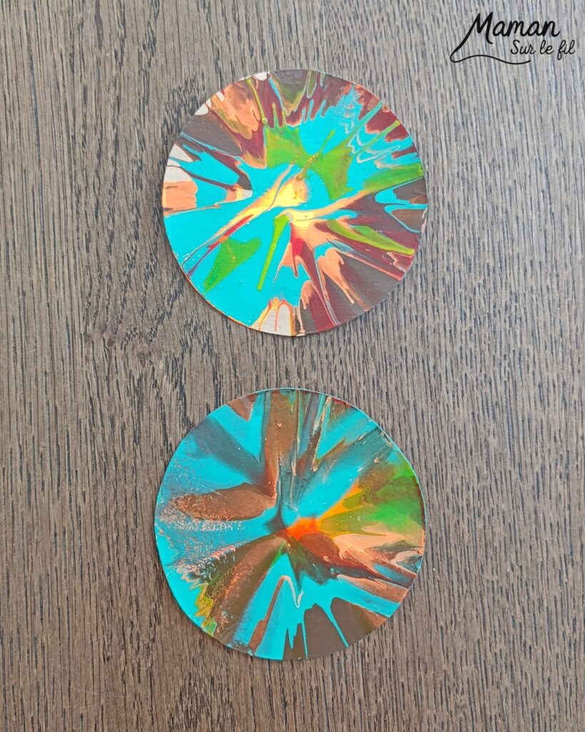 Peindre des escargots d'automne à l'essoreuse à salade : activité créative, peinture, récup' et manuelle enfants - Technique de peinture rigolote et recyclage, surcyclage de cuillères en bois - Coquilles peintes à l'essoreuse - Corps, tête et queue avec cuillères - Antennes et yeux avec fils chenille et perles - Géométrie, utilisation du compas, découpage - Couleurs automnales - Bricolage DIY facile et rapide - Thème automne, animaux de la forêt, des bois, insectes et autres petites bêtes - Décoration DIY - Bricolage et décoration sympa et facile - Arts visuels maternelle et élémentaire - Cycles 1 et 2 - Créativité - tutoriel photos - mslf