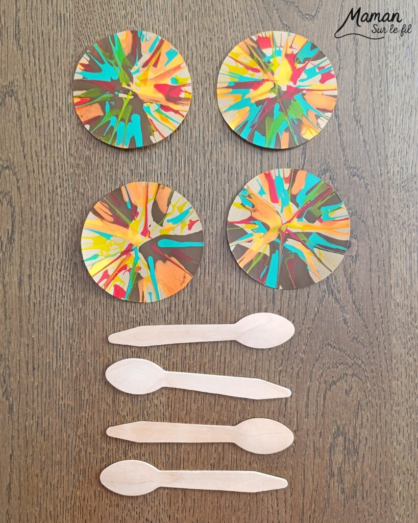 Peindre des escargots d'automne à l'essoreuse à salade : activité créative, peinture, récup' et manuelle enfants - Technique de peinture rigolote et recyclage, surcyclage de cuillères en bois - Coquilles peintes à l'essoreuse - Corps, tête et queue avec cuillères - Antennes et yeux avec fils chenille et perles - Géométrie, utilisation du compas, découpage - Couleurs automnales - Bricolage DIY facile et rapide - Thème automne, animaux de la forêt, des bois, insectes et autres petites bêtes - Décoration DIY - Bricolage et décoration sympa et facile - Arts visuels maternelle et élémentaire - Cycles 1 et 2 - Créativité - tutoriel photos - mslf