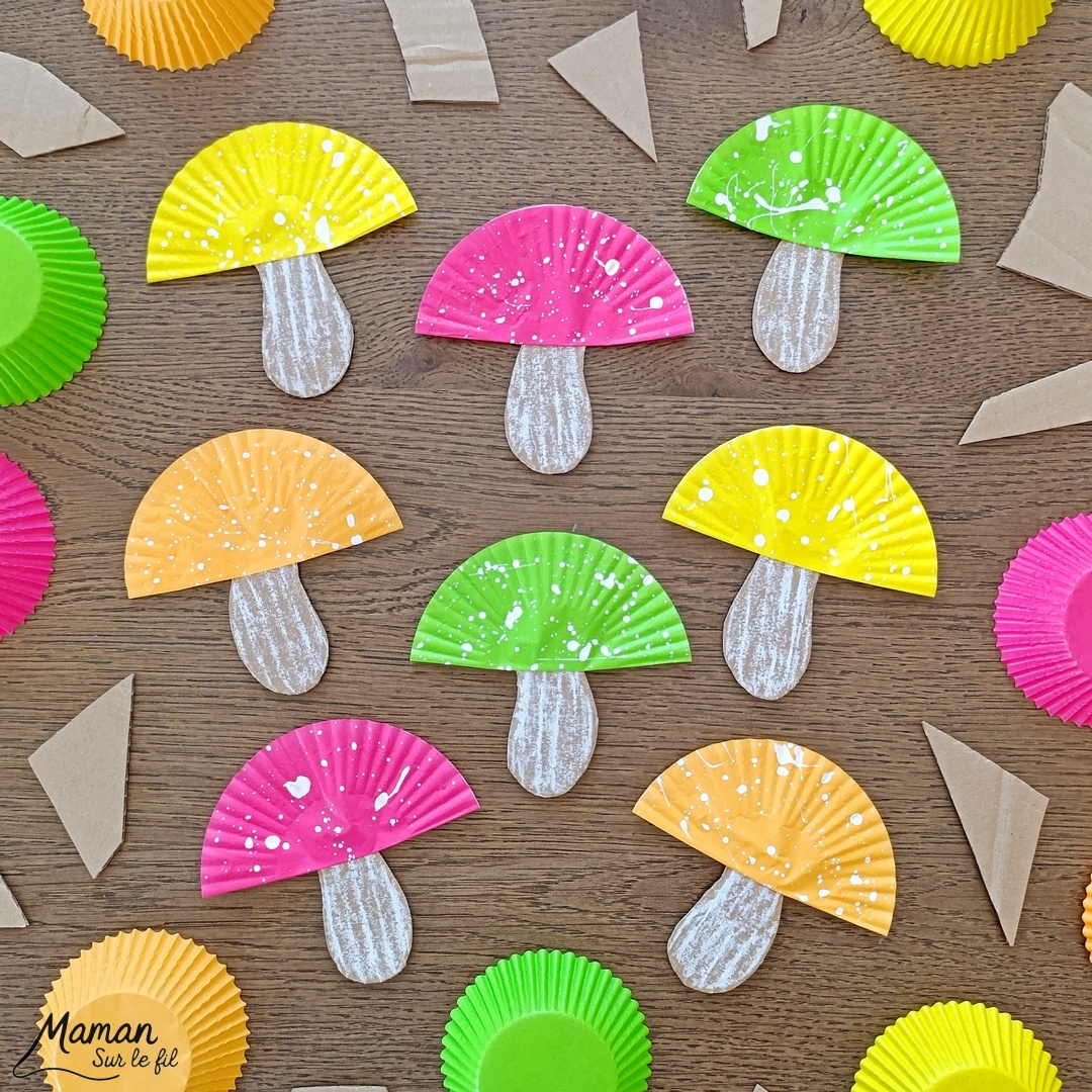 Fabriquer des champignons colorés avec des caissettes à cupcakes et du carton : activité créative, récup' et manuelle enfants - Recyclage, surcyclage de carton - Peinture blanche éclaboussée à la façon de Jackson Pollock pour les tâches du chapeau - Pastel à l'huile blanc frotté sur le carton pour le pied du champignon - - Couleurs automnales - Bricolage DIY facile et rapide - Thème automne, forêt, bois, champignons, aliments d'automne - Décoration DIY - Bricolage et décoration sympa et facile - Arts visuels maternelle et élémentaire - Cycles 1 et 2 - Créativité - tutoriel photos - mslf