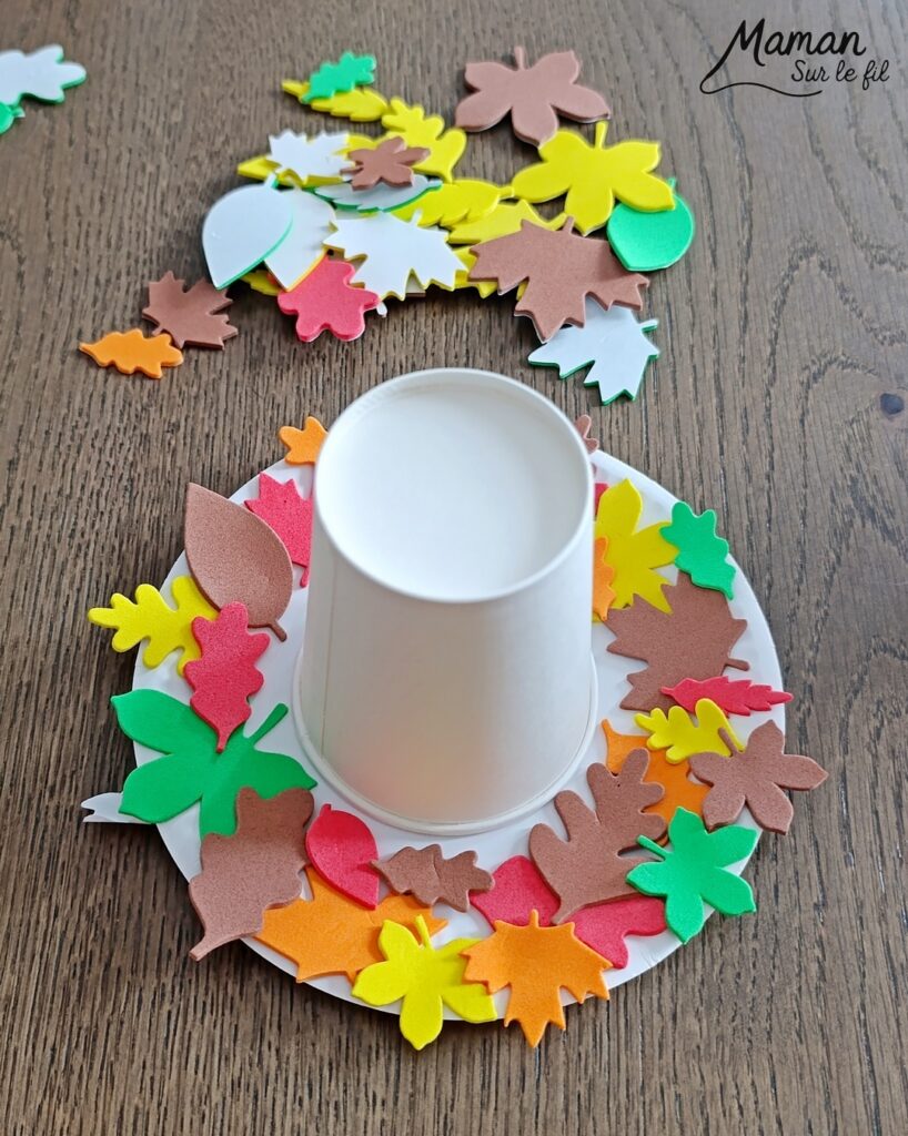 Fabriquer un champignon mignon d'automne avec un gobelet : activité créative et manuelle enfants - Le tutoriel et le matériel créatif vient de chez 10 Doigts - Peinture et gommettes pour un bricolage automnal simple et joli - Bricolage et décoration DIY - Bricolage Fait maison, décoration - Kit tout compris - Thème Automne, forêt, bois, champignons, feuilles mortes - Bricolage sympa et facile - Arts visuels Maternelle et cycle 2 - Maternelle et élémentaire - Créativité - Cycle 1 ou 2 - tutoriel photos - mslf