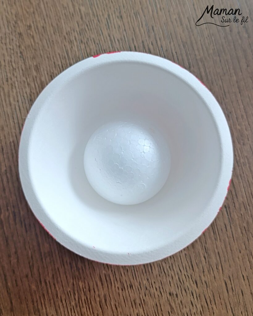 Fabriquer un champignon mignon d'automne avec un gobelet : activité créative et manuelle enfants - Le tutoriel et le matériel créatif vient de chez 10 Doigts - Peinture et gommettes pour un bricolage automnal simple et joli - Bricolage et décoration DIY - Bricolage Fait maison, décoration - Kit tout compris - Thème Automne, forêt, bois, champignons, feuilles mortes - Bricolage sympa et facile - Arts visuels Maternelle et cycle 2 - Maternelle et élémentaire - Créativité - Cycle 1 ou 2 - tutoriel photos - mslf