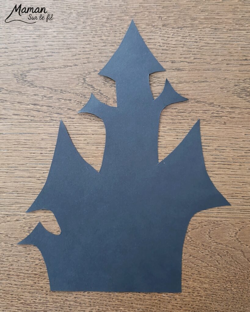 Fabriquer un manoir hanté Surprise avec ses fenêtres qui s'ouvrent et qui se ferment : activité créative et manuelle enfants - Découpage, collage - Personnages d'Halloween mignons - Citrouilles, bonbons, chauve-souris, hibou... Jeu DIY - Bricolage et décoration DIY et facile - Bricolage Fait maison, décoration - Thème Halloween, peur, nuit - Bricolage sympa et facile - Arts visuels Maternelle et cycle 2 - Maternelle et élémentaire - Créativité - Cycle 1 ou 2 - tutoriel photos et vidéo - mslf