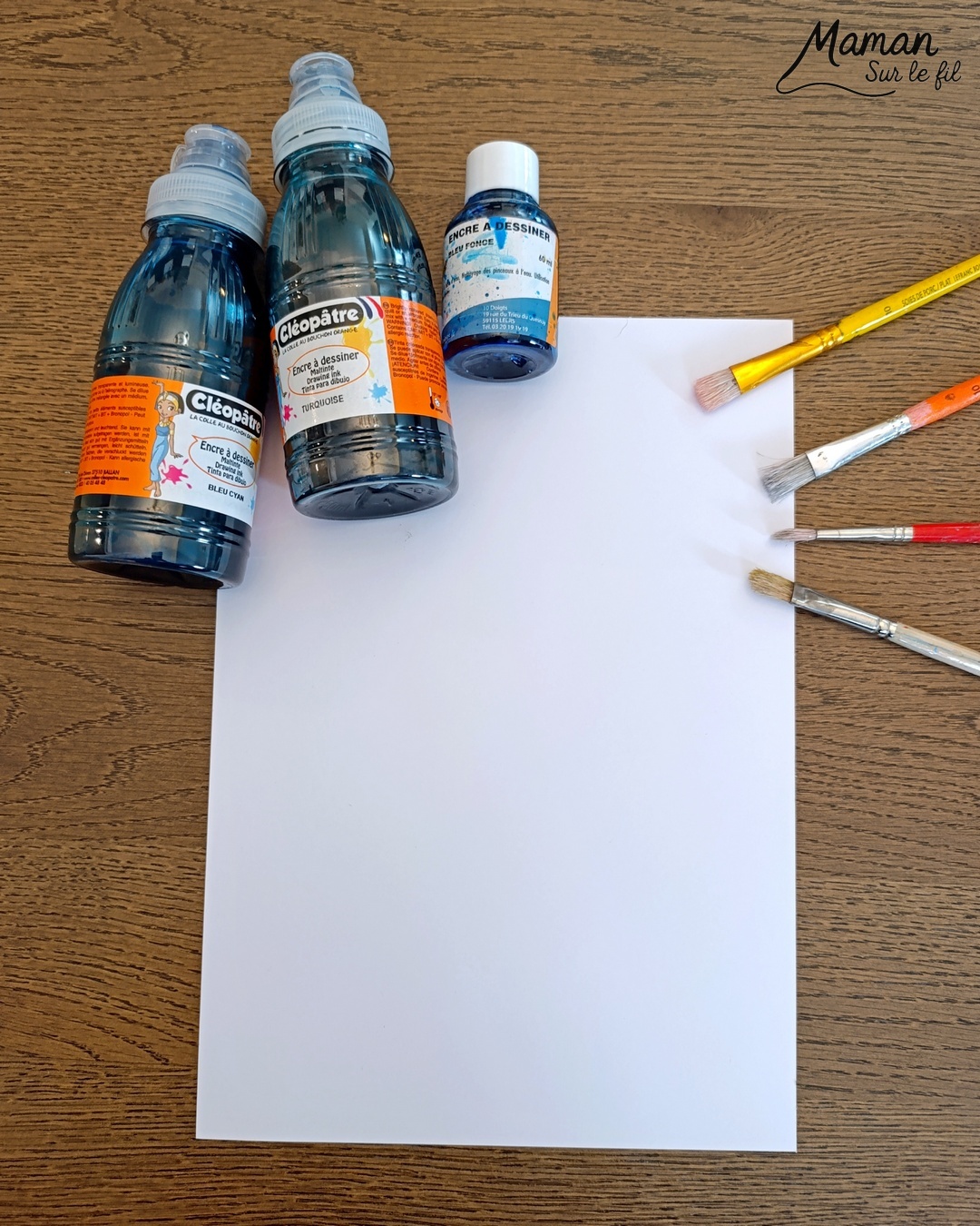 Créer un nuage moelleux en deux façons et sa pluie à l'encre : activité créative, peinture et manuelle enfants - Nuages en collage de laine ou de boules de coton - Pluie à l'encre bleue et peinture en spray - Découpage collage des gouttes de pluie - Bricolage et décoration DIY et facile - Bricolage Fait maison, décoration - Thème Météo, Pluie, Nuage, Ciel, Automne - Bricolage sympa et facile - Arts visuels Maternelle et cycle 2 - Maternelle et élémentaire - Créativité - Cycle 1 ou 2 - tutoriel photos - mslf