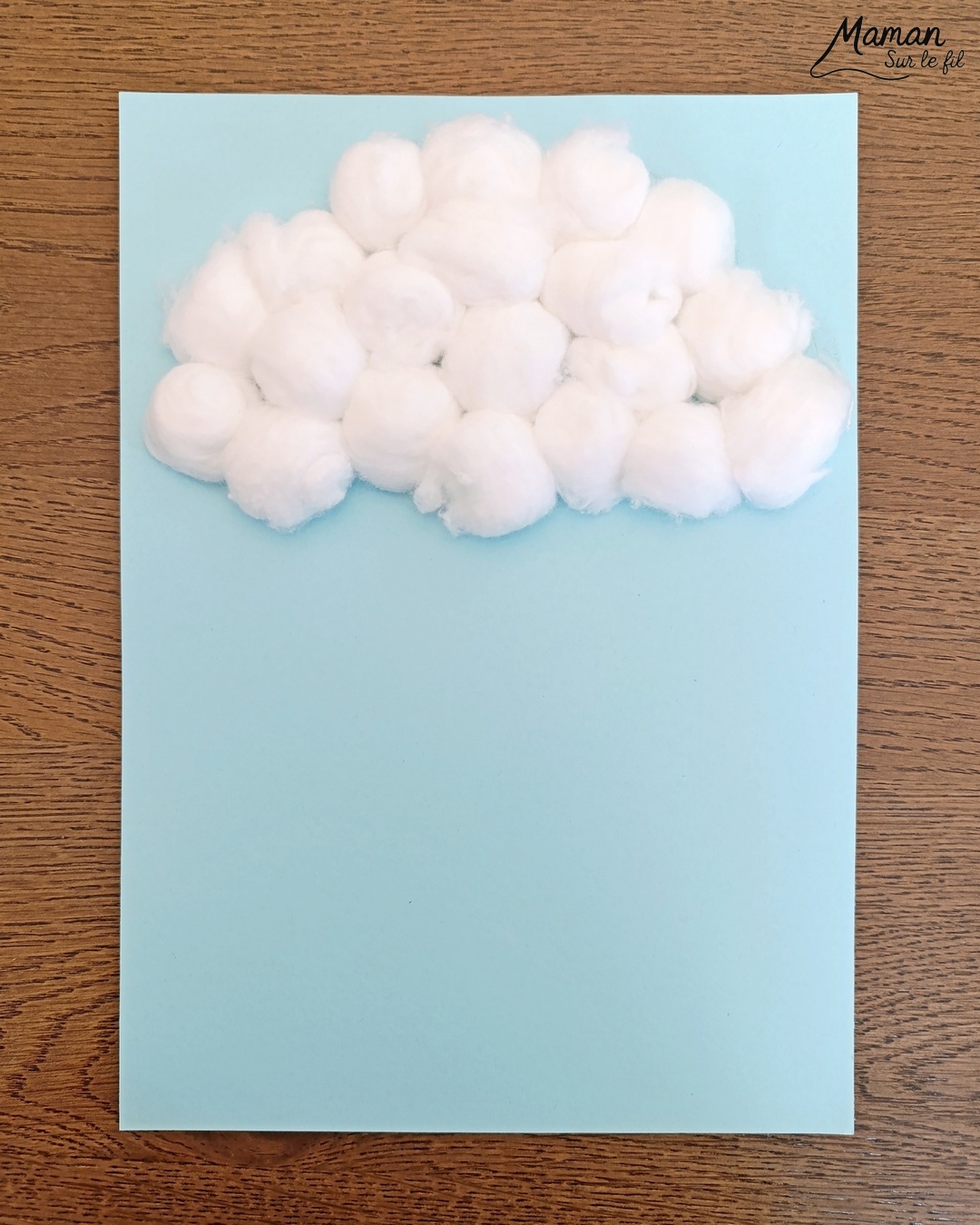 Créer un nuage moelleux en deux façons et sa pluie à l'encre : activité créative, peinture et manuelle enfants - Nuages en collage de laine ou de boules de coton - Pluie à l'encre bleue et peinture en spray - Découpage collage des gouttes de pluie - Bricolage et décoration DIY et facile - Bricolage Fait maison, décoration - Thème Météo, Pluie, Nuage, Ciel, Automne - Bricolage sympa et facile - Arts visuels Maternelle et cycle 2 - Maternelle et élémentaire - Créativité - Cycle 1 ou 2 - tutoriel photos - mslf