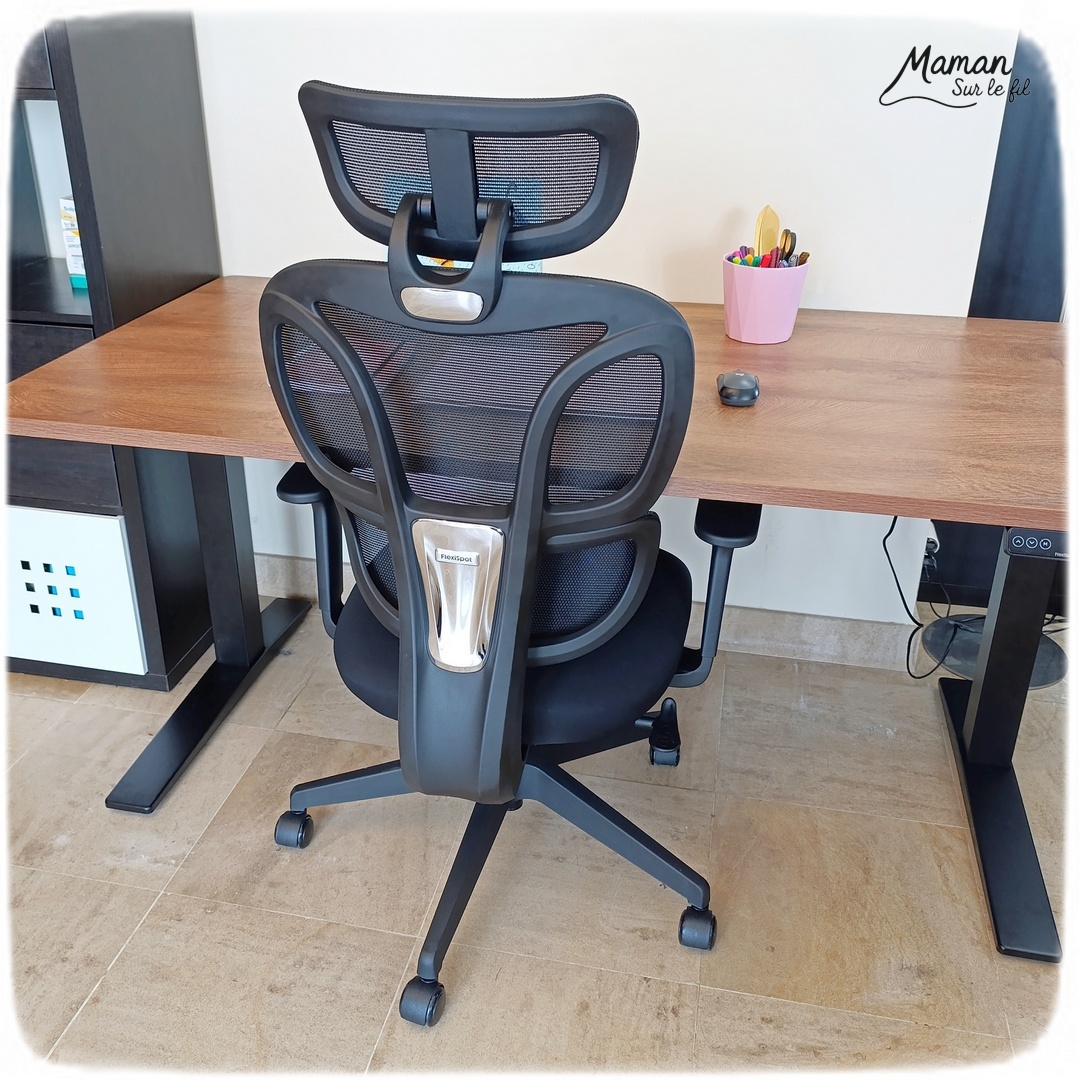 Mon nouveau coin bureau avec Flexispot : mon quotidien d'autoentrepreneur - Bureau assis debout ultra flexible E7 Pro avec pieds noirs et plateau Rotin brun pour associer à ma table à manger - Chaise ergonomique avec coussin confort Nuage - Bureau parfait pour alterner travail sur ordinateur et activités créatives - Parfait pour les personnes de petites et grandes tailles et pour les maux de dos - Etre à son compte, télétravail - Avis - mslf