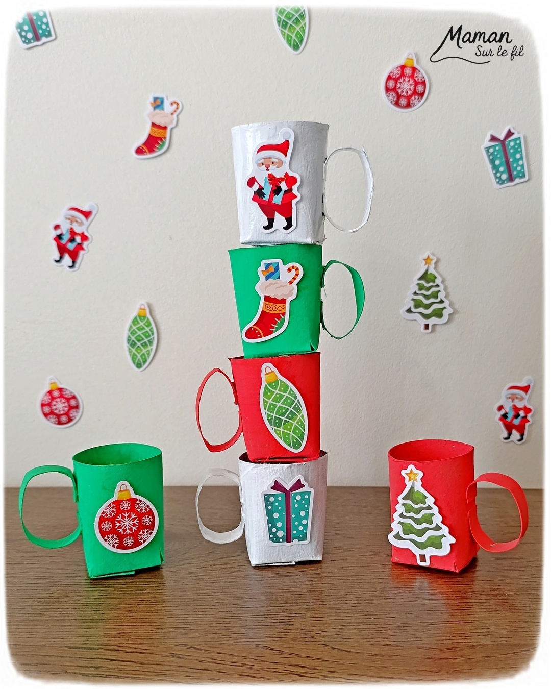Fabriquer un jeu DIY : les tasses de Noël à empiler : activité créative, récup' et manuelle enfants - Tasses aux couleurs de Noël fabriquées avec des rouleaux de PQ - Recyclage, surcyclage de rouleaux de papier toilette en carton - Peinture, gommettes - - Jeu fait maison - Sens de l'équilibre - Empiler les tasses sans les faire tomber - Vert, rouge, blanc - Bricolage et décoration DIY et facile - Bricolage Fait maison, décoration - Thème Noël, fêtes de fin d'année, hiver, boissons chaudes - Bricolage sympa et facile - Arts visuels Maternelle et cycle 2 - Maternelle et élémentaire - Créativité - Cycle 1 ou 2 - tutoriel photos et vidéo - mslf