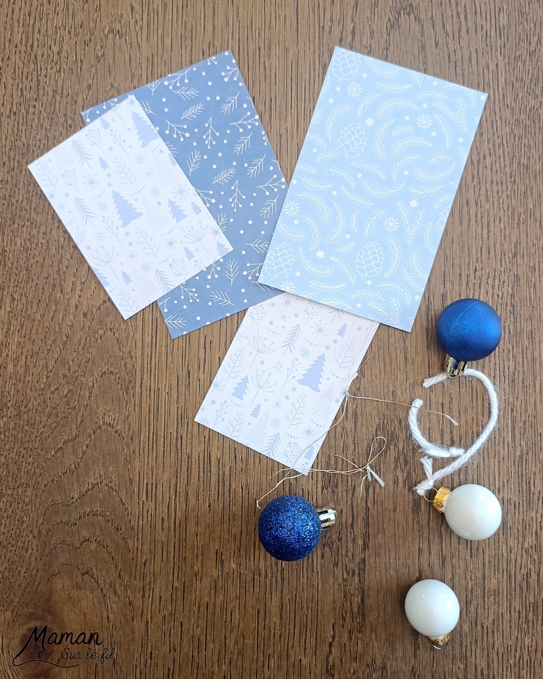 Fabriquer des magnets hivernaux avec de vieilles boules de Noël : activité créative, récup' et manuelle enfants - Recyclage, surcyclage de mini boules de Noël - Décoration faite maison et DIY - Bleu et blanc - Décoration à offrir - à accrocher au frigo - Entre Noël et hiver -Bricolage joli et décoration DIY et facile - Bricolage Fait maison, décoration - Thème Noël, fêtes de fin d'année, décorations pour la maison, hiver - Bricolage sympa et facile - Arts visuels Maternelle et cycle 2 - Maternelle et élémentaire - Créativité - Cycle 1 ou 2 - tutoriel photos - mslf