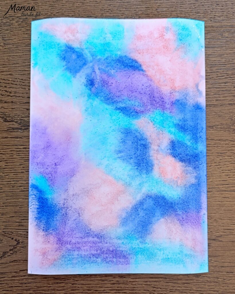 Créer des petits oiseaux d'hiver et leurs cadeaux avec la technique des feutres et du papier aluminium : activité créative, peinture et manuelle enfants - Oiseaux hivernaux avec cercles de papier - Couleurs avec feutres sur aluminium et eau - Technique au rendu joli - Cercles, géométrie, découpage, collage - Perforatrice - Land art avec collage d'une branche - Petits bonnets et cadeaux pour décorer - Flocons de maïs -Dessin - Couleurs hivernales - Bricolage DIY facile et rapide - Thème hiver, Noël, oiseaux, animaux de la forêt, des bois, du froid, nature - Décoration DIY - Bricolage et décoration sympa et facile - Arts visuels maternelle et élémentaire - Cycles 1 et 2 - Créativité - tutoriel photos - mslf