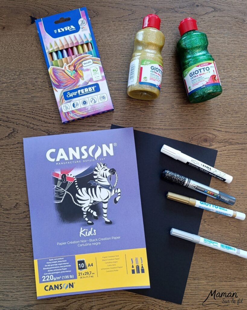 Peindre un sapin pailleté en peinture à la fourchette : activité créative, peinture et manuelle enfants - Technique de peinture rigolote avec peinture pailletée - Fourchette et paille découpée pour l'étoile - Vert et doré - Dessin et graphismes aux feutres blancs et métalliques - Sapin de Noël qui brille - Bricolage DIY facile et rapide - Thème hiver, Noël, fêtes de fin d'année - Décoration DIY - Bricolage et décoration sympa et facile - Arts visuels maternelle et élémentaire - Cycles 1 et 2 - Créativité - tutoriel photos - mslf