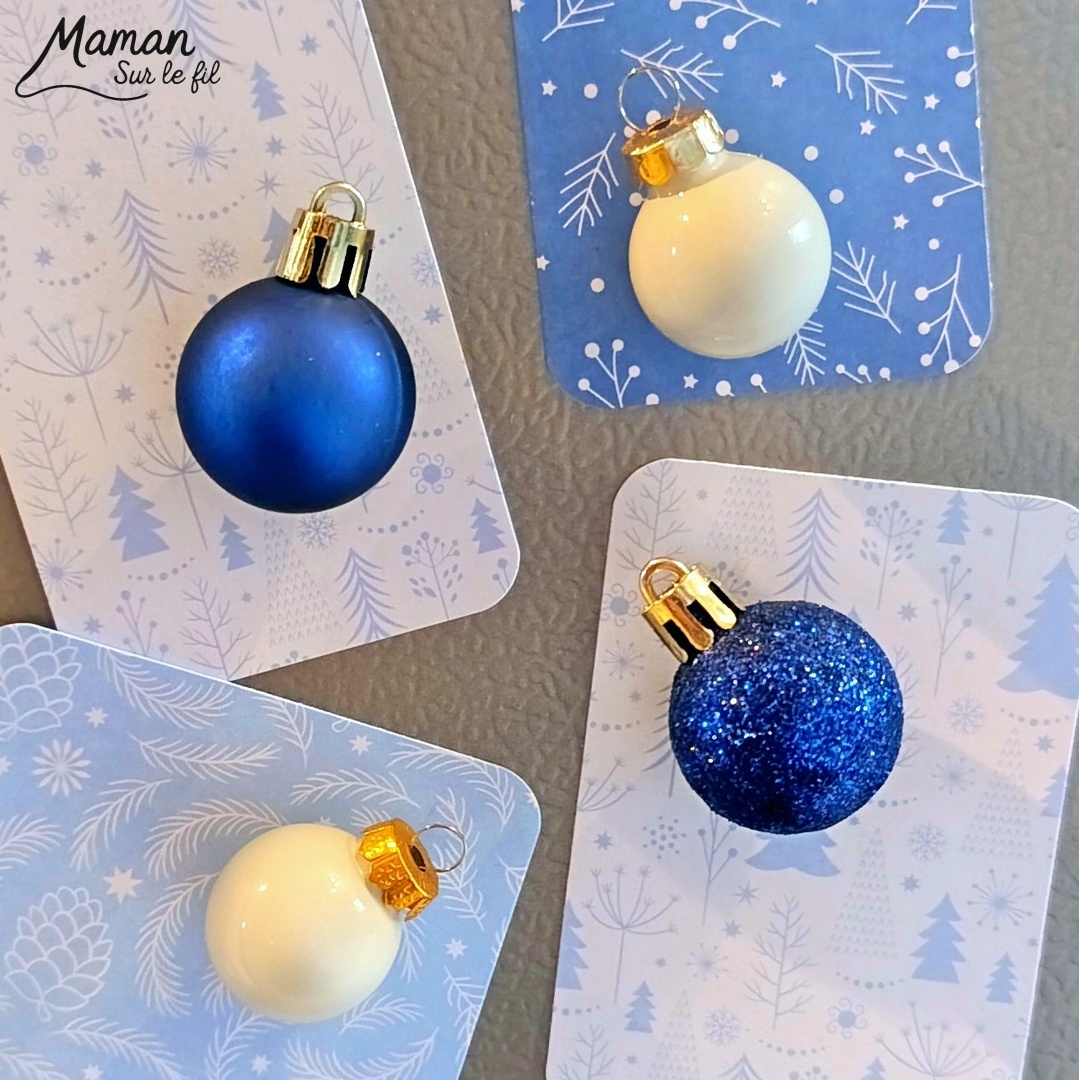 Fabriquer des magnets hivernaux avec de vieilles boules de Noël : activité créative, récup' et manuelle enfants - Recyclage, surcyclage de mini boules de Noël - Décoration faite maison et DIY - Bleu et blanc - Décoration à offrir - à accrocher au frigo - Entre Noël et hiver -Bricolage joli et décoration DIY et facile - Bricolage Fait maison, décoration - Thème Noël, fêtes de fin d'année, décorations pour la maison, hiver - Bricolage sympa et facile - Arts visuels Maternelle et cycle 2 - Maternelle et élémentaire - Créativité - Cycle 1 ou 2 - tutoriel photos - mslf