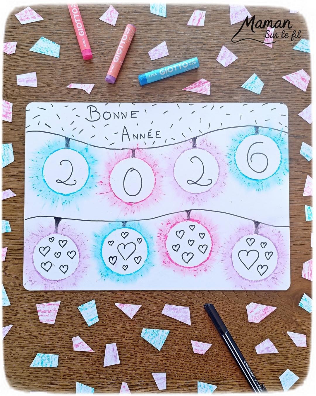 Créer une guirlande lumineuse en pastels étalés pour la nouvelle année : activité créative et manuelle enfants - Carte pour souhaiter une bonne année 2026 - Technique du pastel gras étalé au doigt pour un effet lumineux - Dessin, écriture et graphismes noirs - Nouvel an, Jour de l'an ou Noël - Bricolage et décoration DIY et facile - Bricolage Fait maison, décoration - Thème Fêtes de fin d'année, Nouvel an, Jour de l'an, bonne année - Bricolage sympa et facile - Arts visuels Maternelle et cycle 2 - Maternelle et élémentaire - Créativité - Cycle 1 ou 2 - tutoriel photos et vidéo - mslf