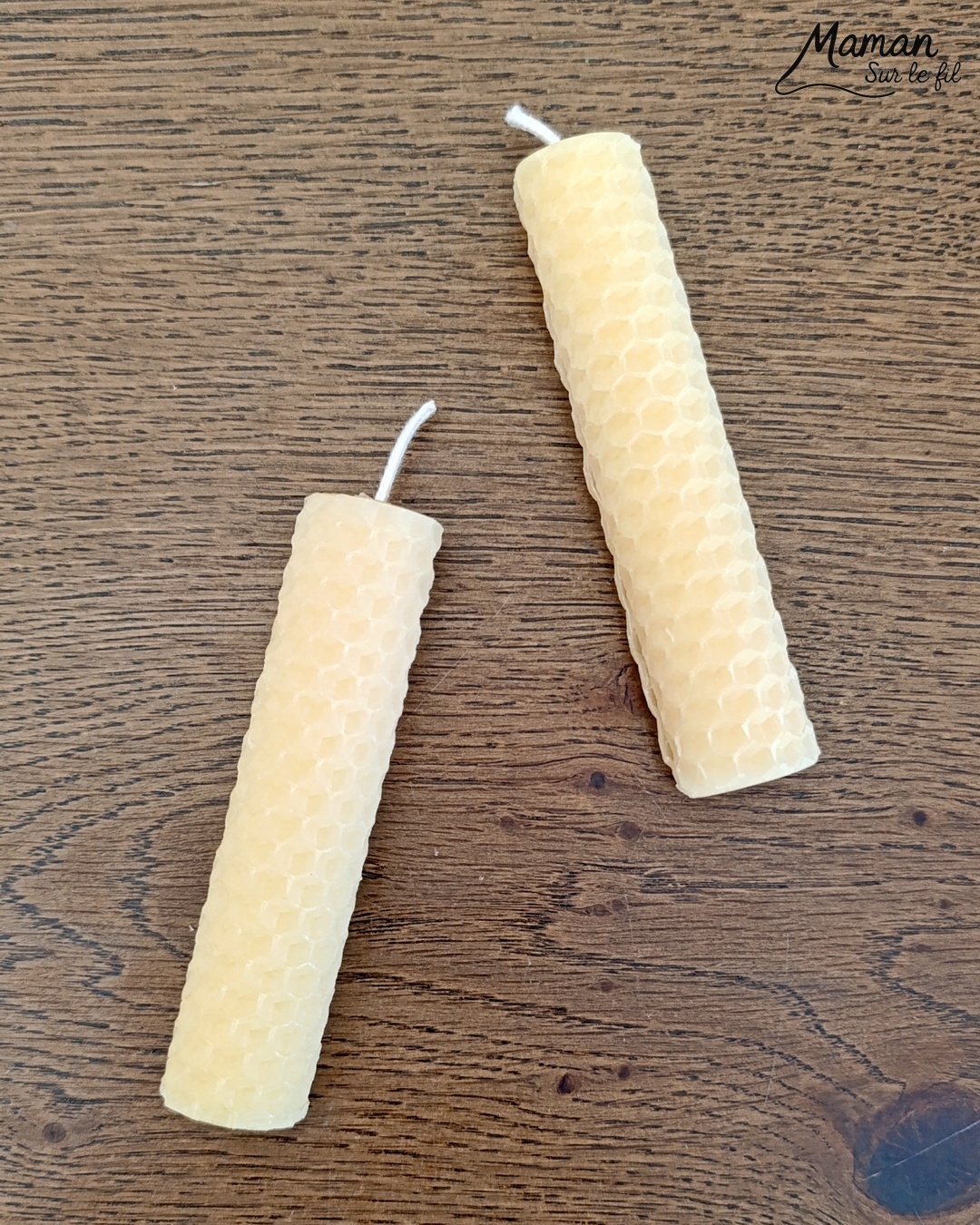 Fabriquer des bougies DIY en cire d'abeilles : activité créative et manuelle enfants - Décoration faite maison grâce à un kit créatif tout compris - A faire toute l'année, thèmes variés abordés : hiver, automne pour le côté cocooning, printemps pour un thème sur les abeilles et les insectes - Sensoriel avec une bonne odeur, motricité fine - Bricolage joli et décoration DIY et facile - Bricolage Fait maison, décoration - Thème Noël, fêtes de fin d'année, décorations pour la maison, insectes et petites bêtes - Bricolage sympa et facile - Arts visuels Maternelle et cycle 2 - Maternelle et élémentaire - Créativité - Cycle 1 ou 2 - tutoriel photos - mslf