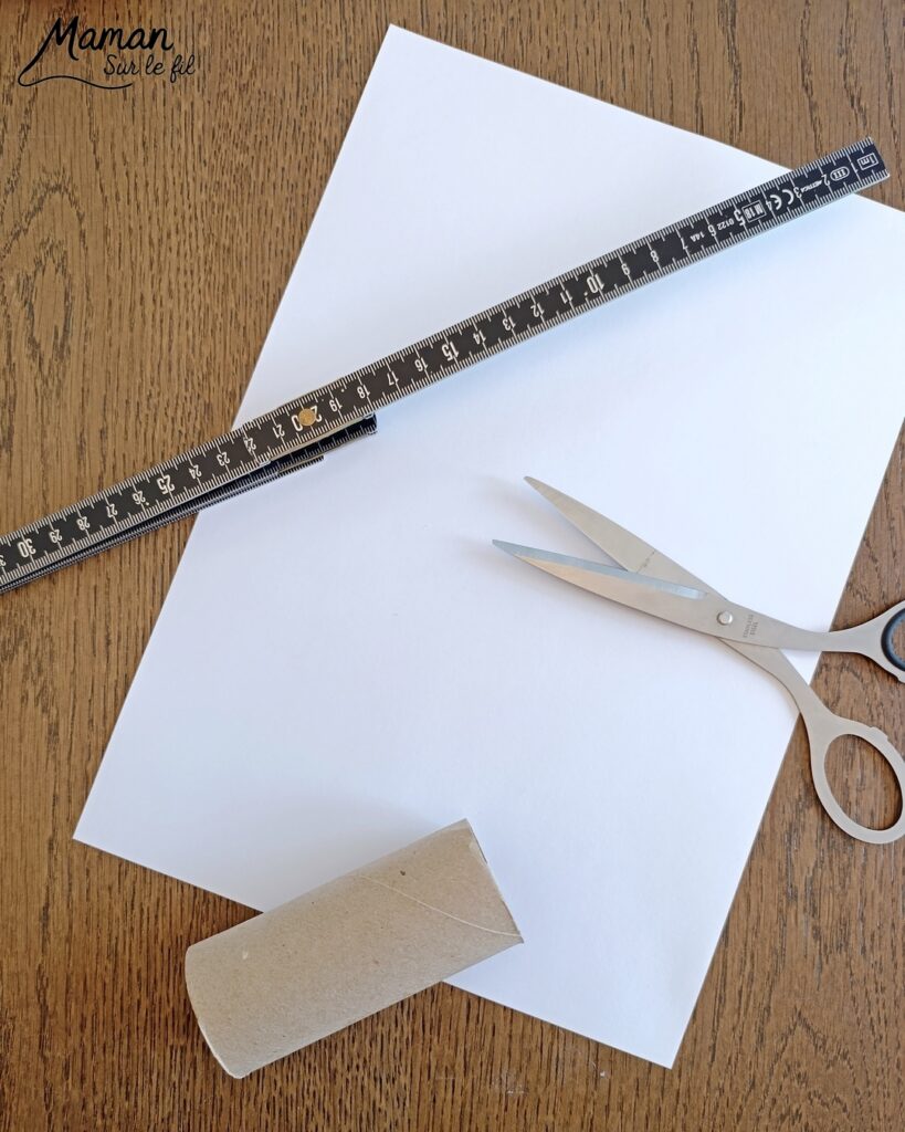 Fabriquer un cuisinier qui fait des crêpes pour la Chandeleur : activité créative, récup' et manuelle enfants - Recyclage, surcyclage de rouleau de papier toilette, PQ, en carton - Papier, feutrine pour les cheveux, papier de soie pour la toque - Dessin - Boulanger en action - Bricolage facile, mignon et rigolo - Thème Hiver, Chandeleur, goûters rigolos, gourmandises sucrées - Bricolage et décoration sympa et facile - Arts visuels maternelle et élémentaire - Cycles 1 et 2 - Créativité - tutoriel photos - mslf