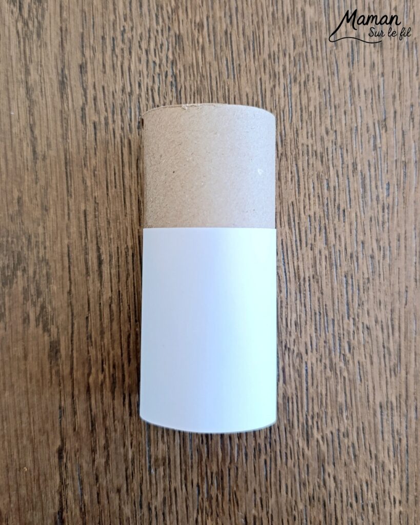 Fabriquer un cuisinier qui fait des crêpes pour la Chandeleur : activité créative, récup' et manuelle enfants - Recyclage, surcyclage de rouleau de papier toilette, PQ, en carton - Papier, feutrine pour les cheveux, papier de soie pour la toque - Dessin - Boulanger en action - Bricolage facile, mignon et rigolo - Thème Hiver, Chandeleur, goûters rigolos, gourmandises sucrées - Bricolage et décoration sympa et facile - Arts visuels maternelle et élémentaire - Cycles 1 et 2 - Créativité - tutoriel photos - mslf