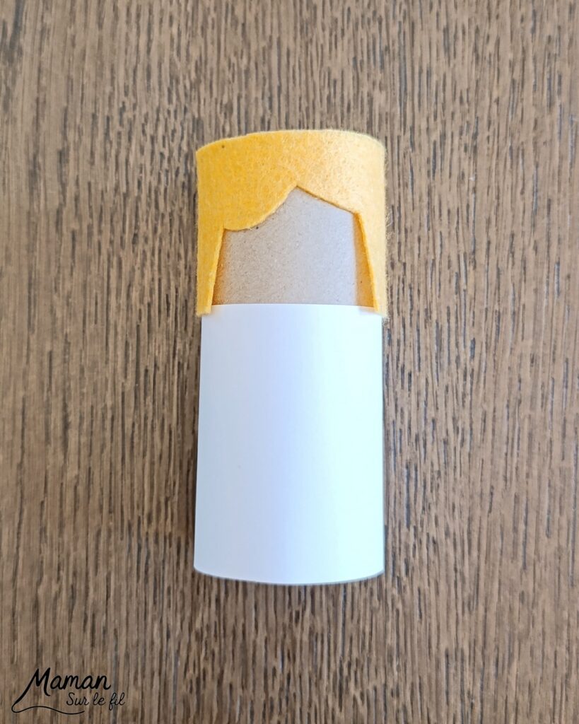 Fabriquer un cuisinier qui fait des crêpes pour la Chandeleur : activité créative, récup' et manuelle enfants - Recyclage, surcyclage de rouleau de papier toilette, PQ, en carton - Papier, feutrine pour les cheveux, papier de soie pour la toque - Dessin - Boulanger en action - Bricolage facile, mignon et rigolo - Thème Hiver, Chandeleur, goûters rigolos, gourmandises sucrées - Bricolage et décoration sympa et facile - Arts visuels maternelle et élémentaire - Cycles 1 et 2 - Créativité - tutoriel photos - mslf