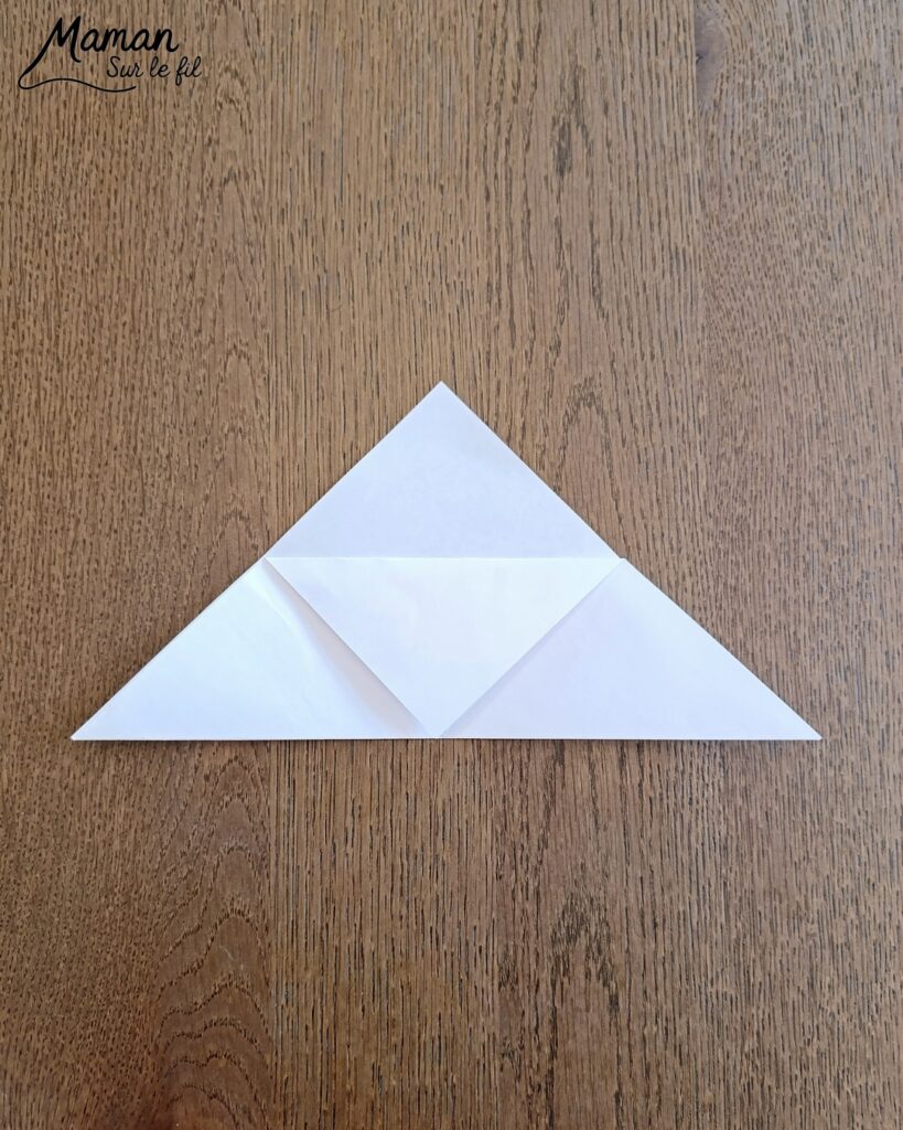 Fabriquer un marque-page Renard polaire DIY en papier : activité créative et manuelle enfants - Pliage de papier et origami - Customisation en renard polaire ou arctique - Découpage, collage et dessin - Cadeau à offrir Fait maison- Bricolage facile et rigolo - Thème animaux du froid, de la banquise, neige, pôles, hiver - Bricolage et décoration sympa et facile - Arts visuels maternelle et élémentaire - Cycles 1 et 2 - Créativité - tutoriel photos - mslf