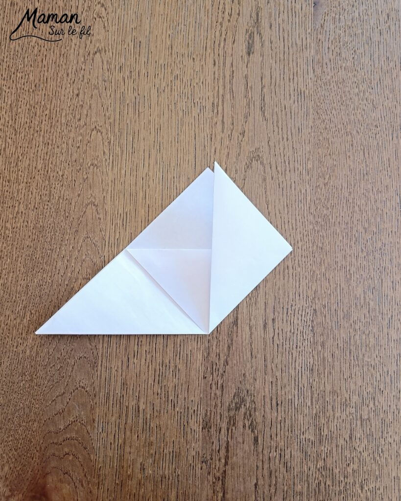 Fabriquer un marque-page Renard polaire DIY en papier : activité créative et manuelle enfants - Pliage de papier et origami - Customisation en renard polaire ou arctique - Découpage, collage et dessin - Cadeau à offrir Fait maison- Bricolage facile et rigolo - Thème animaux du froid, de la banquise, neige, pôles, hiver - Bricolage et décoration sympa et facile - Arts visuels maternelle et élémentaire - Cycles 1 et 2 - Créativité - tutoriel photos - mslf