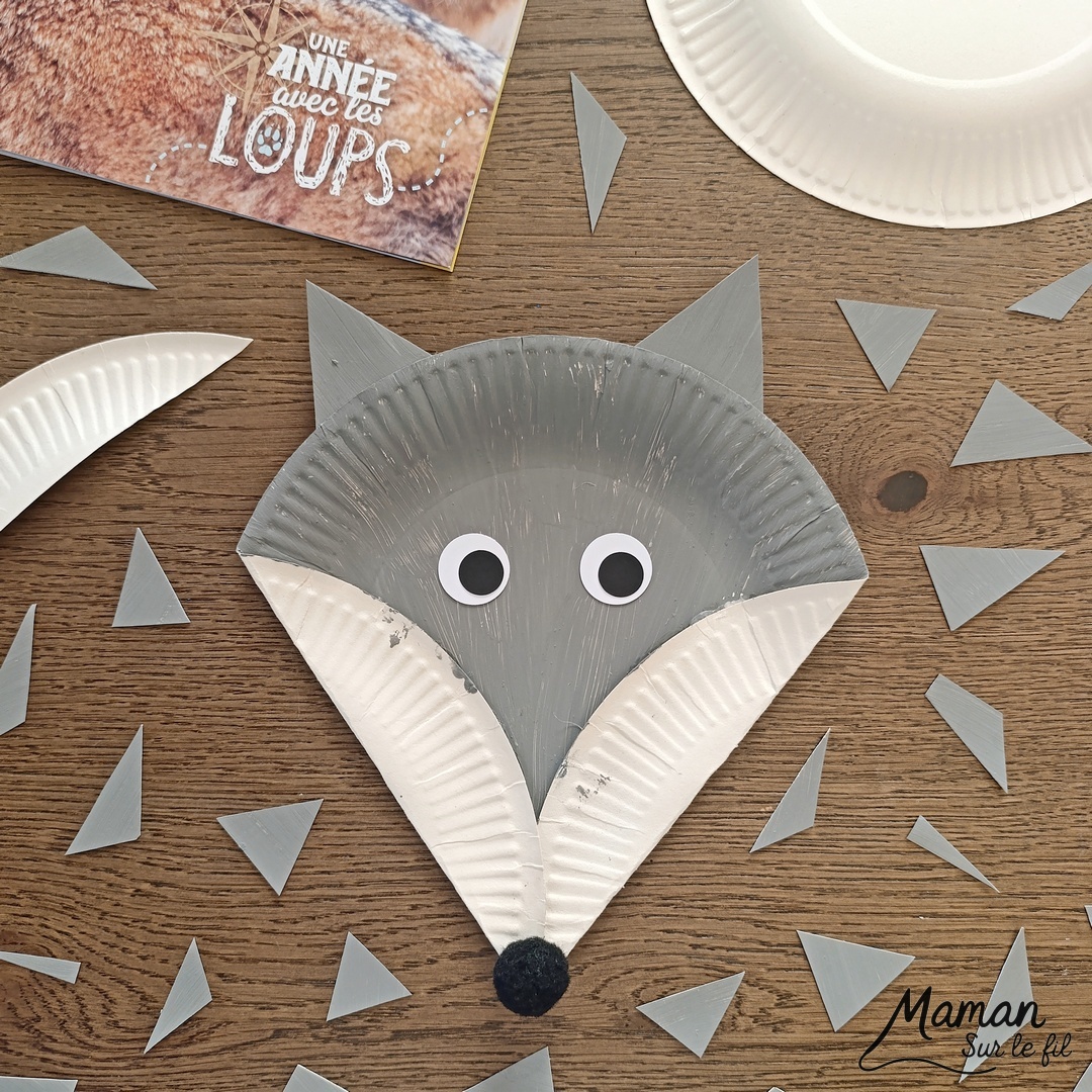 Fabriquer un loup avec une assiette en carton et présentation des magazines Salamandre : activité créative, récup' et manuelle et lecture enfants - Recyclage, surcyclage d'une assiette en carton - Peinture et bricolage simple - Découpage et collage de papier - Magazines Salamandre parfaits pour les petits amoureux de la nature et des animaux - 3 version pour tout âge - Complet et qualitatif - Reportages, belles photos, BD, jeux, activités manuelles... - Bricolage et décoration DIY et facile - Bricolage Fait maison, décoration - Thème hiver, animaux de la montage, de la forêt, nature - Bricolage sympa et facile - Arts visuels Maternelle et cycle 2 - Maternelle et élémentaire - Créativité et lecture jeunesse - Cycle 1 ou 2 - tutoriel photos - mslf