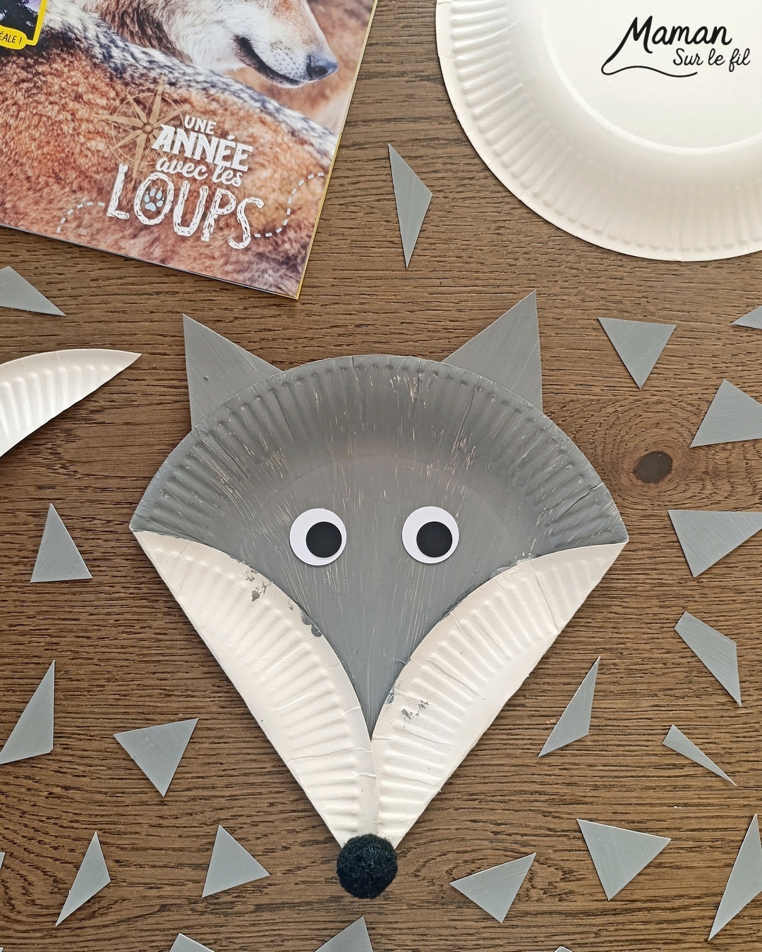 Fabriquer un loup avec une assiette en carton et présentation des magazines Salamandre : activité créative, récup' et manuelle et lecture enfants - Recyclage, surcyclage d'une assiette en carton - Peinture et bricolage simple - Découpage et collage de papier - Magazines Salamandre parfaits pour les petits amoureux de la nature et des animaux - 3 version pour tout âge - Complet et qualitatif - Reportages, belles photos, BD, jeux, activités manuelles... - Bricolage et décoration DIY et facile - Bricolage Fait maison, décoration - Thème hiver, animaux de la montage, de la forêt, nature - Bricolage sympa et facile - Arts visuels Maternelle et cycle 2 - Maternelle et élémentaire - Créativité et lecture jeunesse - Cycle 1 ou 2 - tutoriel photos - mslf