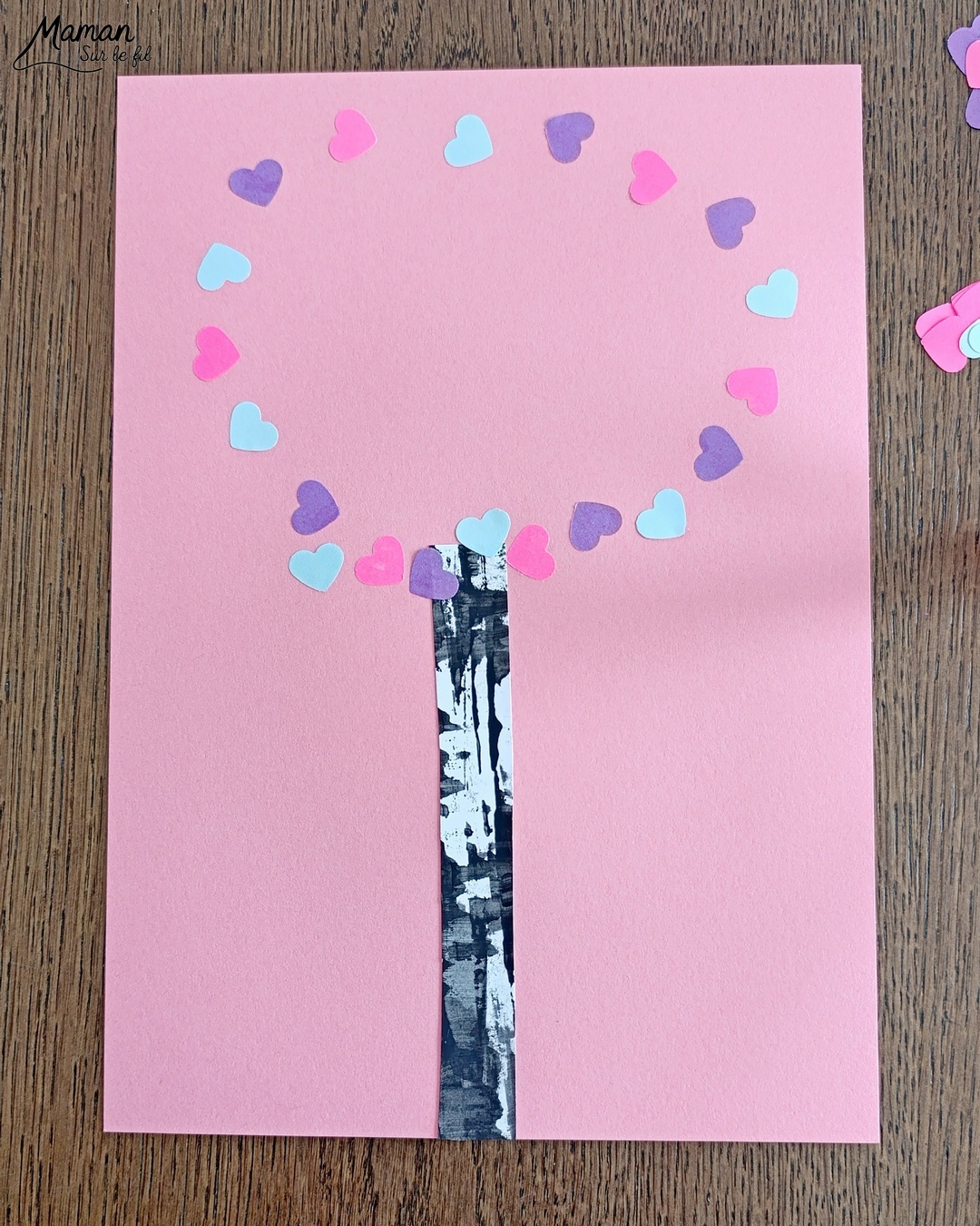 Créer un bouleau d'amour et présentation du nouveau magazine Revue Salamandre : activité créative, collage, peinture et manuelle et lecture enfants - Peindre le tronc du bouleau avec une bande de carton - Arbre d'amour avec coeurs perforés et collés - Perforatrice et collage - Bricolage simple avec papier plein d'amour - Magazine Revue Salamandre parfait pour les ados et adultes amoureux de la nature et des animaux - 13 ans et plus - Collège, Lycée - 3 version pour tout âge - Complet et qualitatif - Reportages, belles photos, BD, jeux, activités manuelles... - Bricolage et décoration DIY et facile - Bricolage Fait maison, décoration - Thème Saint Valentin, amour, amitié, forêt, arbres, nature - Bricolage sympa et facile - Arts visuels Maternelle et cycle 2 - Maternelle et élémentaire - Créativité et lecture jeunesse - Cycle 1 ou 2 - tutoriel photos - mslf