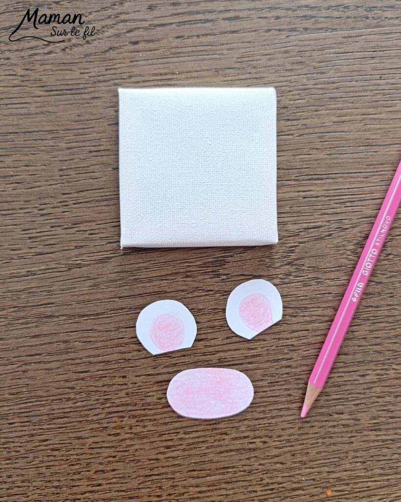 Créer un ours polaire à partir d'un mini tableau : activité créative, récup' et manuelle enfants - Mini toile et mini chevalet pour créer une tête d'ours blanc - Découpage, collage, coloriage, dessin - Cadeau à offrir Fait maison - Bricolage et décoration facile et rigolo - Thème animaux du froid, de la banquise, neige, pôles, hiver - Bricolage et décoration sympa et facile - Arts visuels maternelle et élémentaire - Cycles 1 et 2 - Créativité - tutoriel photos - mslf