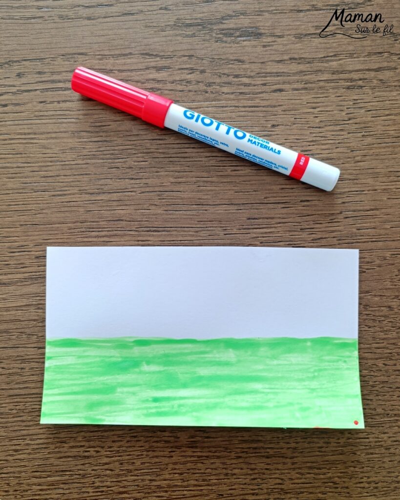 Fabriquer un clown aux cheveux avec un rouleau de PQ en carton : activité créative, récup', peinture et manuelle enfants - Recyclage, surcyclage d'un rouleau de papier toilette - Peindre une bande de papier avec peinture fluo - Pompon pour le nez - Cheveux frisés avec des fils chenille ondulé - Yeux mobiles, noeud papillon en carton - Bricolage facile, coloré et rigolo - Thème Carnaval, Mardi-Gras, cirque, anniversaire et fêtes - Bricolage et décoration sympa et facile - Arts visuels maternelle et élémentaire - Cycles 1 et 2 - Créativité - tutoriel photos - mslf