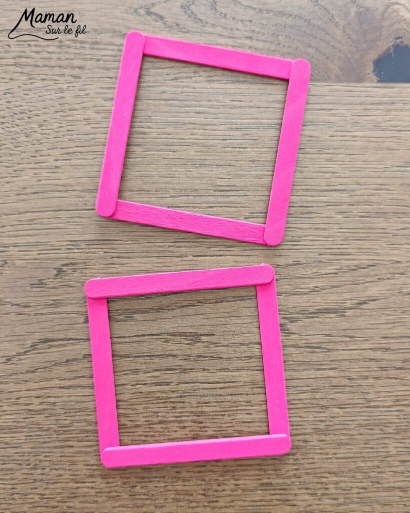 Créer des petits cadres en récup' avec un couple Coeur : activité créative, peinture, récup' et manuelle enfants - Recyclage, surcyclage de bâtonnets de glace en bois - Peinture au doigts pour le couple Coeurs et petits dessins au feutre fin noir - Tableau DIY Fait maison à offrir - Cadeau - Bricolage facile et rigolo - Thème Saint Valentin, amour, amitié, coeurs, fête des mères, pères, grands-mères, grands-pères, à offrir - Cadeau DIY - Bricolage et décoration sympa et facile - Arts visuels maternelle et élémentaire - Cycles 1 et 2 - Créativité - tutoriel photos - mslf