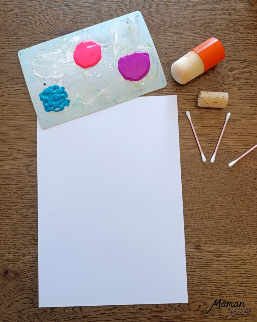 Peindre des cartes Coeurs Pop Art à l'essoreuse : activité créative, peinture et manuelle enfants - Différentes techniques de peinture ludique : à l'essoreuse à salade pour un fond coloré et moderne - Au tampon, au bouchon et au coton-tige pour les coeurs - Cadre noir pour faire ressortir le coeur - Découpage, collage - - Bricolage facile et rigolo - Thème Saint Valentin, amour, amitié, coeurs, fête des mères, pères, grands-mères, grands-pères, à offrir - Cadeau DIY - Bricolage et décoration sympa et facile - Arts visuels maternelle et élémentaire - Cycles 1 et 2 - Créativité - tutoriel photos - mslf