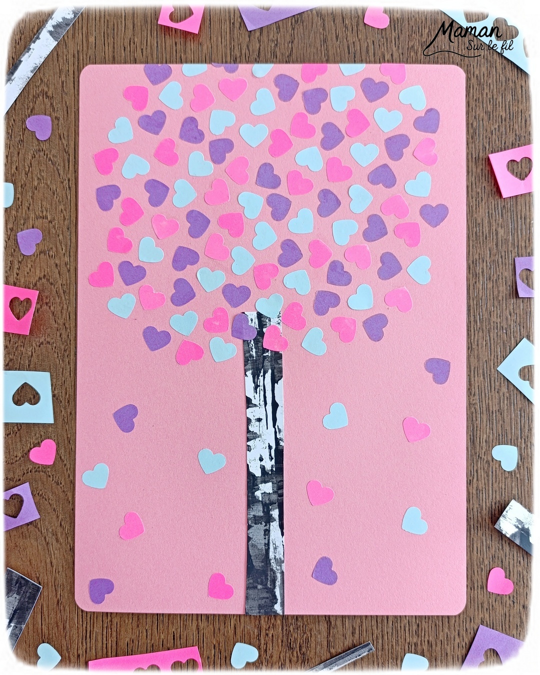 Créer un bouleau d'amour et présentation du nouveau magazine Revue Salamandre : activité créative, collage, peinture et manuelle et lecture enfants - Peindre le tronc du bouleau avec une bande de carton - Arbre d'amour avec coeurs perforés et collés - Perforatrice et collage - Bricolage simple avec papier plein d'amour - Magazine Revue Salamandre parfait pour les ados et adultes amoureux de la nature et des animaux - 13 ans et plus - Collège, Lycée - 3 version pour tout âge - Complet et qualitatif - Reportages, belles photos, BD, jeux, activités manuelles... - Bricolage et décoration DIY et facile - Bricolage Fait maison, décoration - Thème Saint Valentin, amour, amitié, forêt, arbres, nature - Bricolage sympa et facile - Arts visuels Maternelle et cycle 2 - Maternelle et élémentaire - Créativité et lecture jeunesse - Cycle 1 ou 2 - tutoriel photos - mslf