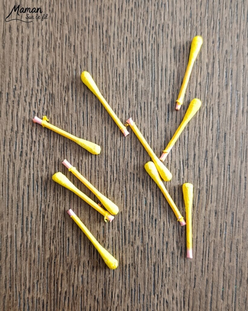 Fabriquer des jonquilles en récup' de carton et de boite à oeufs : activité créative, peinture et manuelle enfants - Recyclage, surcyclage de carton et de boites à oeufs - Découpage, peinture, collage - Cotons-tiges pour les pistils - Décoration DIY Fait maison - Cadeau DIY, fait maison à offrir - Bricolage facile - Thème fleurs, nature, printemps, fête des mères, grands-mères, saint-valentin, amour, amitié - Bricolage et décoration sympa et facile - Arts visuels maternelle et élémentaire - Cycles 1 et 2 - Créativité - tutoriel photos - mslf