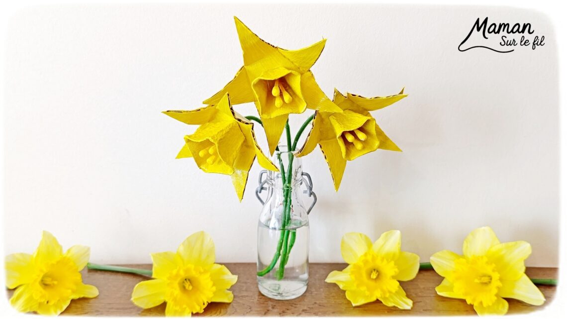Fabriquer des jonquilles en récup' de carton et de boite à oeufs : activité créative, peinture et manuelle enfants - Recyclage, surcyclage de carton et de boites à oeufs - Découpage, peinture, collage - Cotons-tiges pour les pistils - Décoration DIY Fait maison - Cadeau DIY, fait maison à offrir - Bricolage facile - Thème fleurs, nature, printemps, fête des mères, grands-mères, saint-valentin, amour, amitié - Bricolage et décoration sympa et facile - Arts visuels maternelle et élémentaire - Cycles 1 et 2 - Créativité - tutoriel photos - mslf