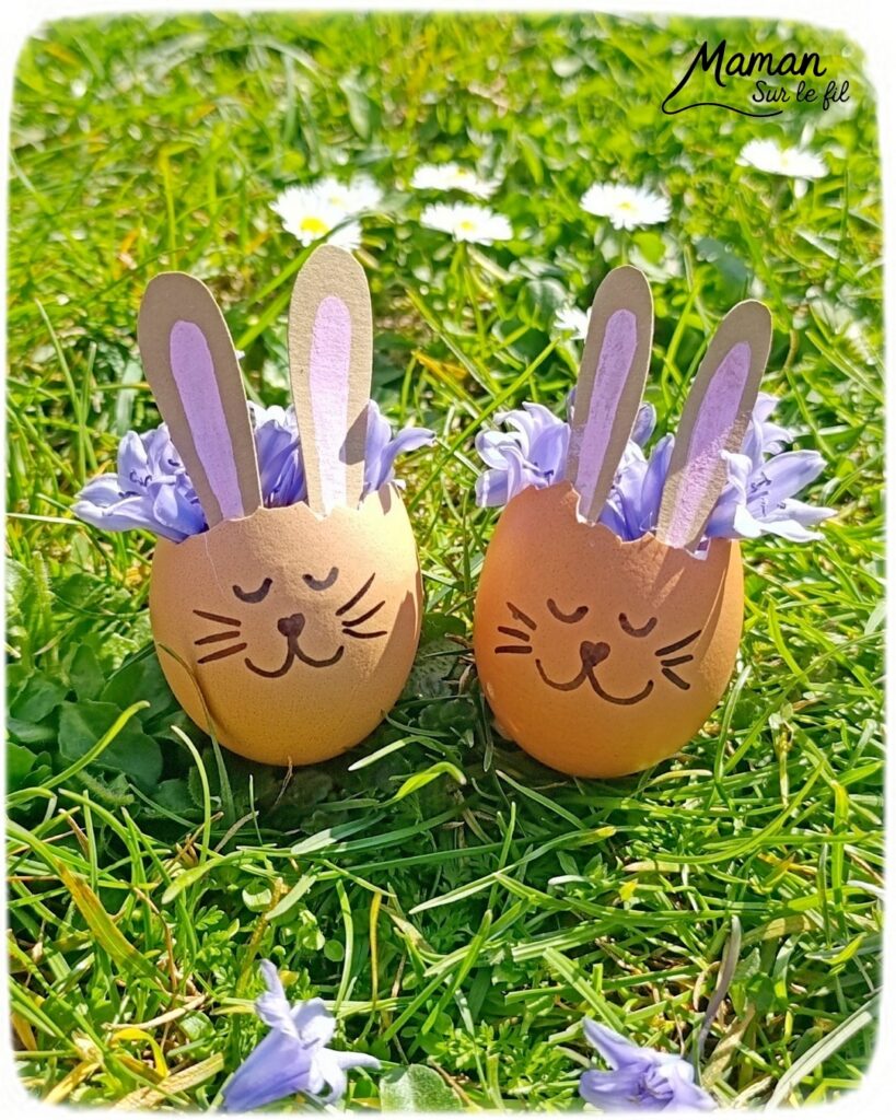Fabriquer des lapins fleuris avec des coquilles d'oeufs : activité créative, récup', nature et manuelle enfants - Coquilles d'oeufs utilisées comme des vases - Oreilles de lapins de Pâques avec papier - Fleurs pour décorer la tête et les cheveux - Décoration éphémère DIY Fait maison - Cadeau DIY, fait maison à offrir - Bricolage facile - Land Art, Atelier nature, école dehors - Thème fleurs, nature, printemps, Pâques, oeufs, lapins, animaux de la forêt ou de la ferme - Bricolage et décoration sympa et facile - Arts visuels maternelle et élémentaire - Cycles 1 et 2 - Créativité - tutoriel photos - mslf