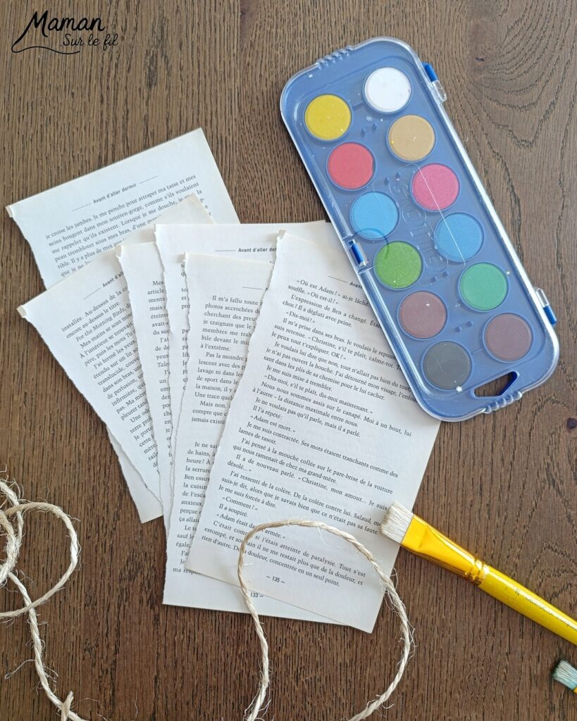 Fabriquer des carottes avec les pages d'un vieux livre : activité créative, peinture, récup' et manuelle enfants - Recyclage, surcyclage d'un livre abîmé - Peinture orange et verte - Récup' de carton pour consolider - Découpage, collage - Cordelettes pour le bas de la carotte - Décoration DIY Fait maison - Bricolage facile et rapide - Thème fruits et légumes, potager, jardinage, nature, printemps - Bricolage et décoration sympa et facile - Arts visuels maternelle et élémentaire - Cycles 1 et 2 - Créativité - tutoriel photos - mslf