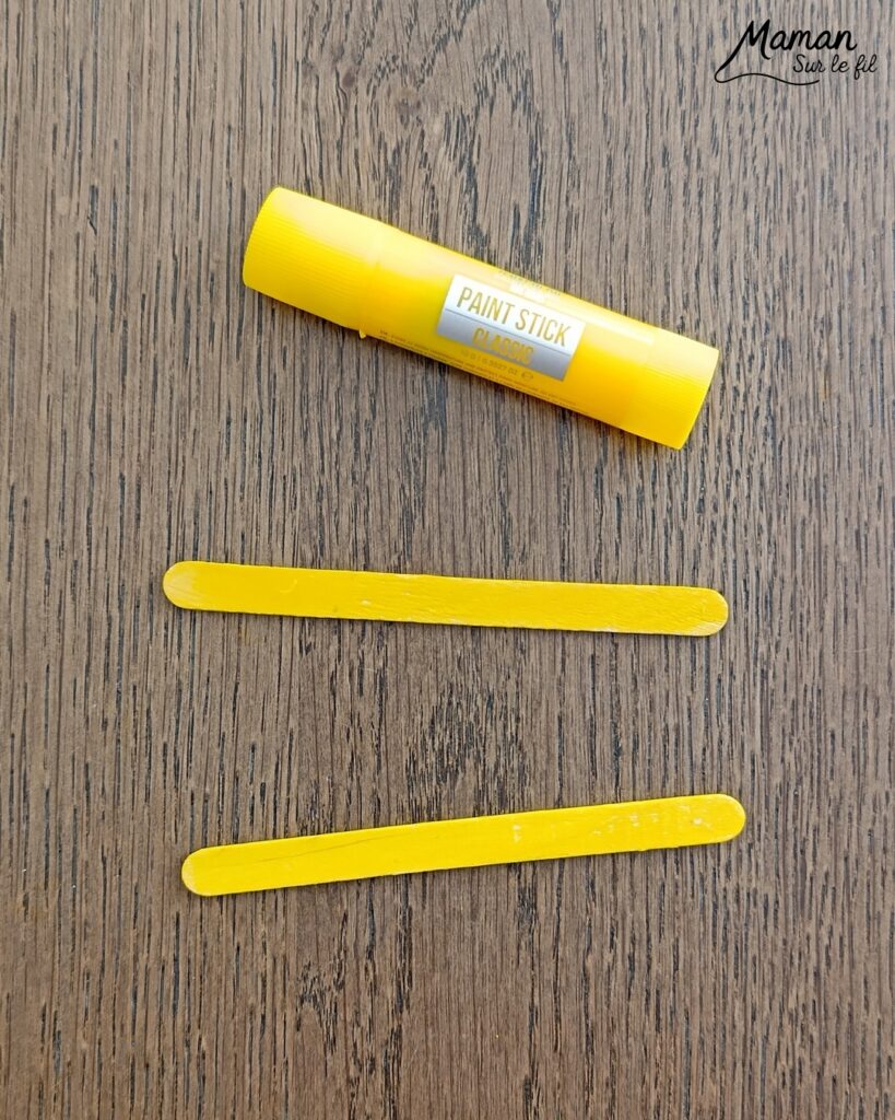 Fabriquer des éventails ronds en papier Citron et Orange : activité créative, pliage, dessin et manuelle enfants - Découpage et pliage de papier en accordéon - Dessin des détails au feutre - Poignée, manipulation avec des bâtonnets de glace en bois - Peinture, récup, recyclage et surcyclage - Bricolage Citron et orange - Fruits d'été et du printemps - Décoration DIY Fait maison - Cadeau à offrir - Bricolage facile et rapide - Thème fruits et légumes, potager, jardinage, nature, printemps, été - Bricolage et décoration sympa et facile - Arts visuels maternelle et élémentaire - Cycles 1 et 2 - Créativité - tutoriel photos et vidéo - mslf