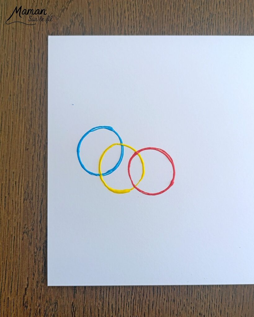 Peindre une petite chenille autour du mélange de couleurs : activité créative, peinture et manuelle enfants - Travail autour des couleurs primaires et secondaires et du mélange de couleurs primaires - Technique de peinture aux cotons-tiges et aux rouleaux de PQ en carton (papier toilette) - Ronds et cercles - Coloriage aux crayons de couleur - Bricolage sympa et facile - Thème insectes et autres petites bêtes, nature, printemps - Bricolage et décoration sympa et facile - Arts visuels maternelle et élémentaire - Cycles 1 et 2 - Créativité - tutoriel photos - mslf