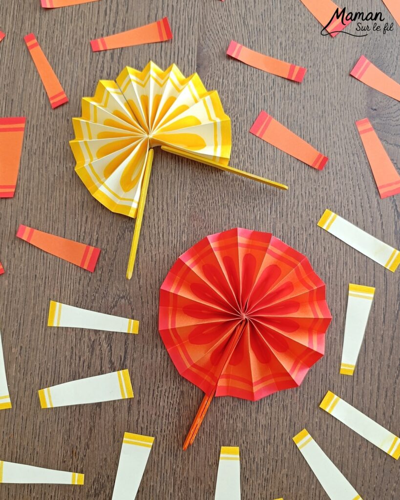 Fabriquer des éventails ronds en papier Citron et Orange : activité créative, pliage, dessin et manuelle enfants - Découpage et pliage de papier en accordéon - Dessin des détails au feutre - Poignée, manipulation avec des bâtonnets de glace en bois - Peinture, récup, recyclage et surcyclage - Bricolage Citron et orange - Fruits d'été et du printemps - Décoration DIY Fait maison - Cadeau à offrir - Bricolage facile et rapide - Thème fruits et légumes, potager, jardinage, nature, printemps, été - Bricolage et décoration sympa et facile - Arts visuels maternelle et élémentaire - Cycles 1 et 2 - Créativité - tutoriel photos et vidéo - mslf