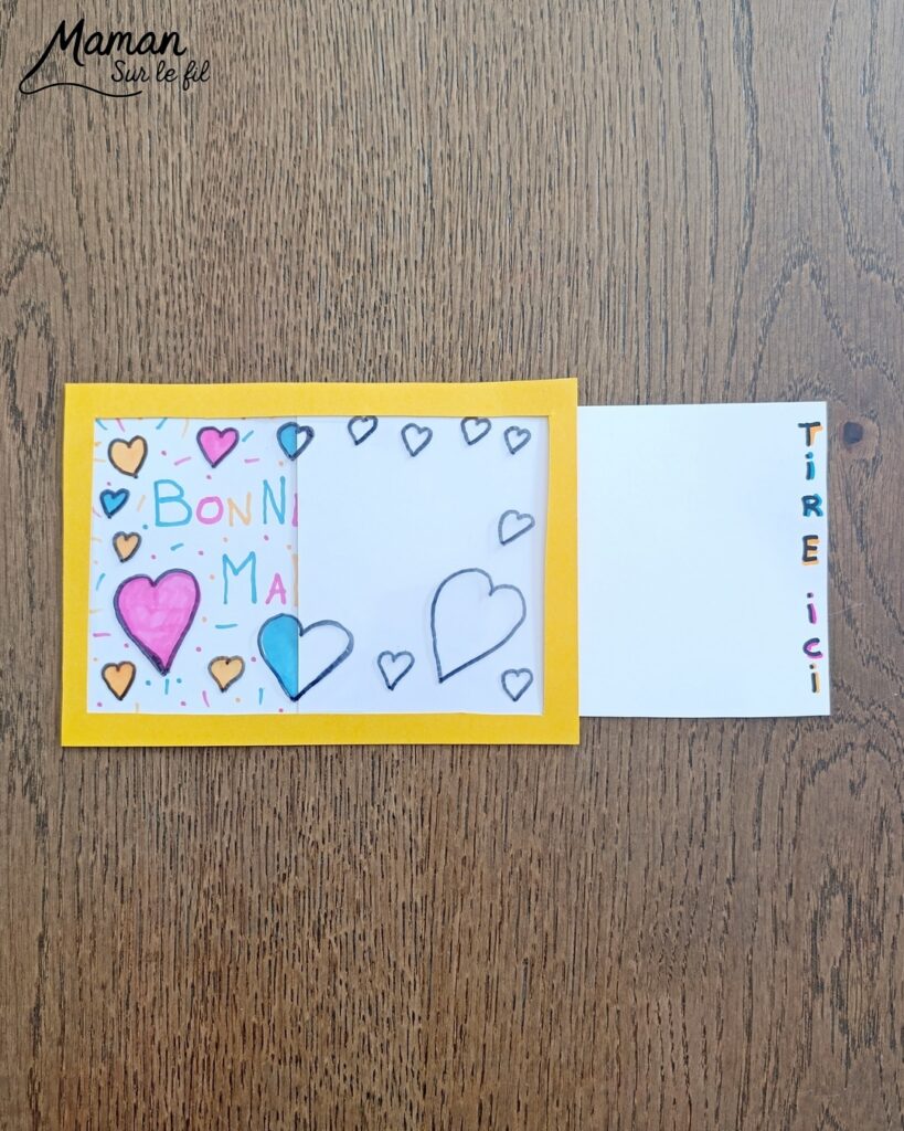 Créer une carte magique pour la fête des mères : activité créative, dessin et manuelle enfants - Carte surprise avec message et couleurs qui apparaissent quand on tire sur une feuille - Cadeau DIY Fait maison à offrir pour la fête des mères, grands-mères, pères, grands-pères - Magie et technique ludique - Carte colorée, joyeuse pour la fête des mères ou des pères - Cadeau DIY - Décoration DIY Fait maison - Arts visuels et Bricolage facile - Thème amour, amitié, Saint Valentin, fête des grands-mères, mères, grands-pères, pères - Bricolage et décoration sympa et facile - Arts visuels maternelle et élémentaire - Cycles 1 et 2 - Créativité - tutoriel photos et vidéo - mslf
