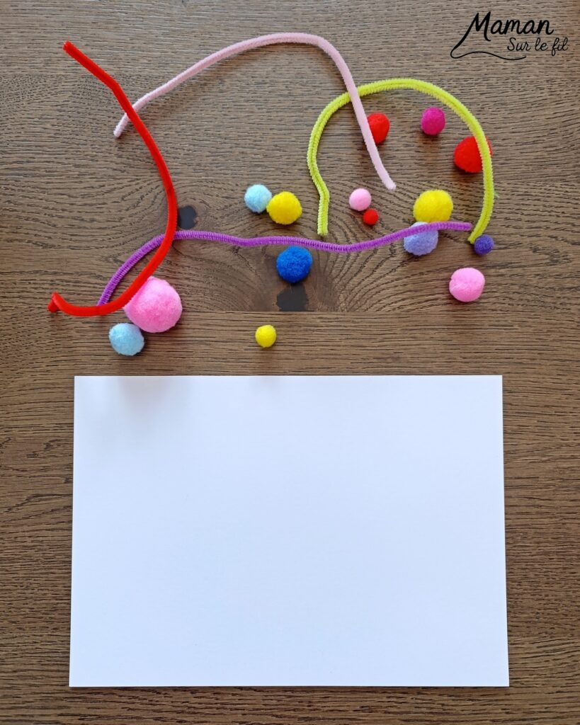 Créer un champ de fleurs avec des pompons et des fils chenille : activité créative, dessin et manuelle enfants - Volume et relief apportés par les pompons et les fils chenille torsadés différemment - Formes et couleurs différentes - Dessins et graphismes verts pour les détails : tiges, herbe, feuilles - Collage 3D - Décoration DIY Fait maison - Arts visuels et Bricolage facile - Thème fleurs, nature, printemps, jardin - Bricolage et décoration sympa et facile - Arts visuels maternelle et élémentaire - Cycles 1 et 2 - Créativité - tutoriel photos - mslf