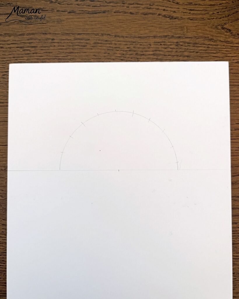 Dessiner un coucher de soleil tout en graphismes : activité créative, dessin et manuelle enfants - Zen art, art thérapie, graphismes, coloriage pour se détendre, se relaxer - Activité détente, gestion du stress - Décoration DIY Fait maison - Arts visuels et Bricolage facile - Thème vacances, plage, été, météo - Bricolage et décoration sympa et facile - Arts visuels maternelle et élémentaire, adultes - Cycles 1, 2, 3 et 4 - Créativité - tutoriel photos - mslf