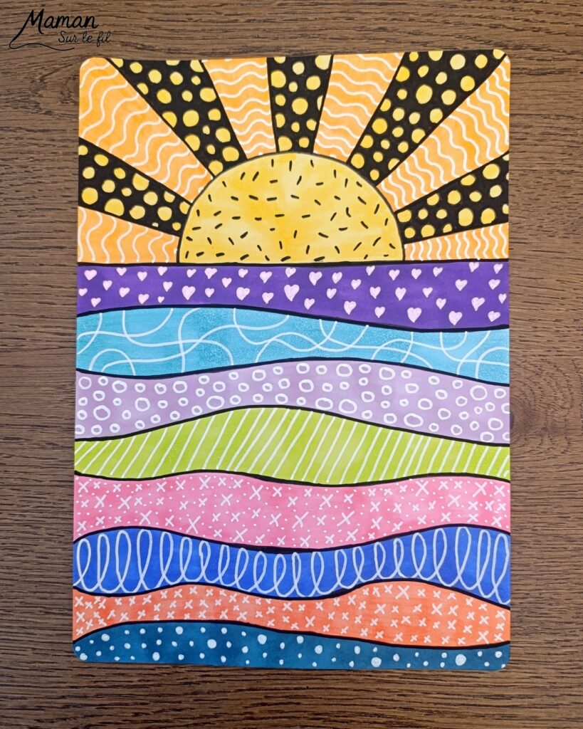 Dessiner un coucher de soleil tout en graphismes : activité créative, dessin et manuelle enfants - Zen art, art thérapie, graphismes, coloriage pour se détendre, se relaxer - Activité détente, gestion du stress - Décoration DIY Fait maison - Arts visuels et Bricolage facile - Thème vacances, plage, été, météo - Bricolage et décoration sympa et facile - Arts visuels maternelle et élémentaire, adultes - Cycles 1, 2, 3 et 4 - Créativité - tutoriel photos - mslf
