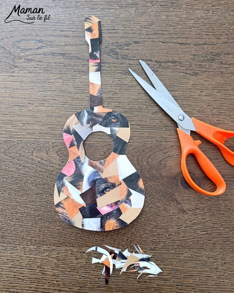 Créer des guitares en mosaïque de vieux calendriers : activité créative, récup' et manuelle enfants - Recyclage, surcyclage d'anciens calendriers, magazines ou prospectus publicitaires... - Découpage, collage pour effet mosaïque - Photos de chiens - Décoration DIY Fait maison - Arts visuels et Bricolage facile - Thème fête de la musique, instruments de musique, été - Bricolage et décoration sympa et facile - Arts visuels maternelle et élémentaire - Cycles 1 et 2 - Créativité - tutoriel photos - mslf