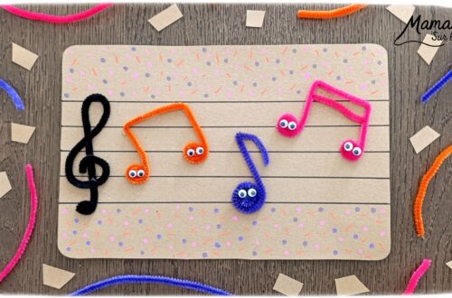 Créer une partition colorée et mignonne avec des fils chenille : activité créative, récup' et manuelle enfants - Recyclage, surcyclage de carton pour dessiner la portée musicale - Clé de sol et notes formées avec des fils chenille - Petits yeux mobiles pour le côté mignon - Graphismes pour la décoration - Décoration DIY Fait maison - Arts visuels et Bricolage facile - Thème fête de la musique, instruments de musique, été - Bricolage et décoration sympa et facile - Arts visuels maternelle et élémentaire - Cycles 1 et 2 - Créativité - tutoriel photos - mslf