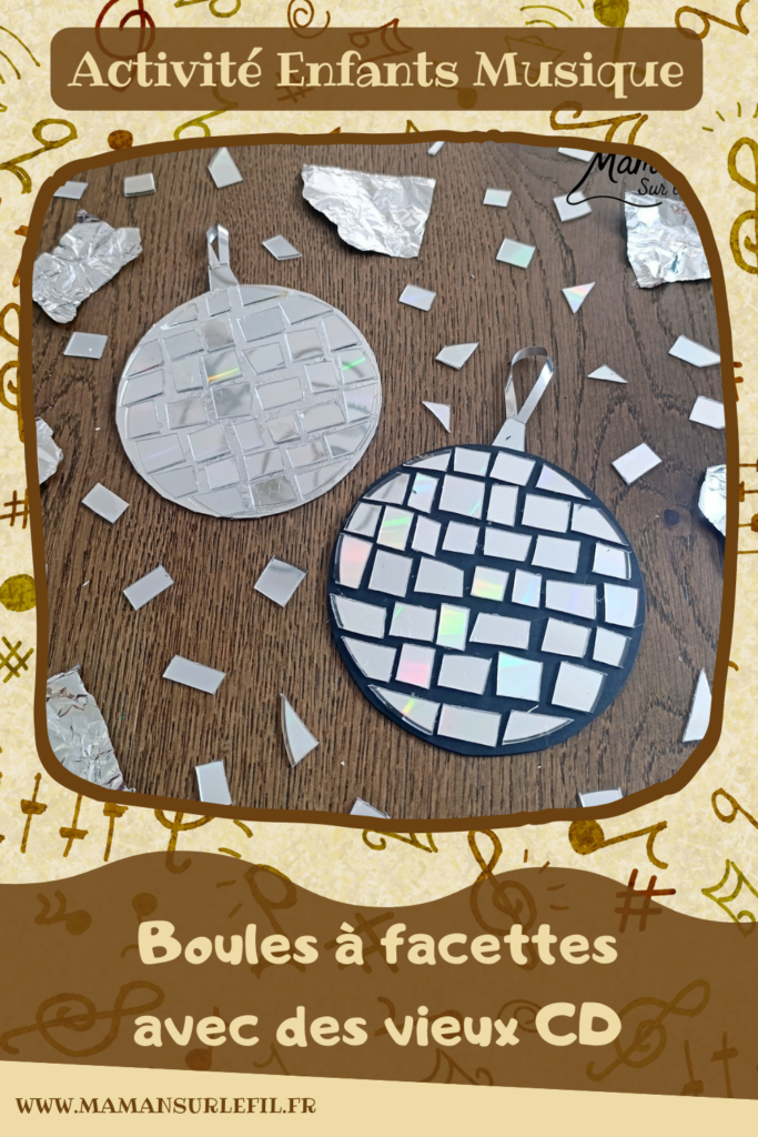 Fabriquer des boules à facettes avec des vieux CD : activité créative, récup' et manuelle enfants - Recyclage, surcyclage d'anciens compact disc (CD) abîmés - Découpage en morceaux pour le côté mosaïque - Base avec un autre CD et du papier aluminium ou noir - Collage - Bolduc argenté pour en faire une suspension - Décoration DIY Fait maison - Arts visuels et Bricolage facile - Thème fête de la musique, instruments de musique, anniversaire, jour de l'an, nouvelle année, été - Bricolage et décoration sympa et facile - Arts visuels maternelle et élémentaire - Cycles 1 et 2 - Créativité - tutoriel photos - mslf