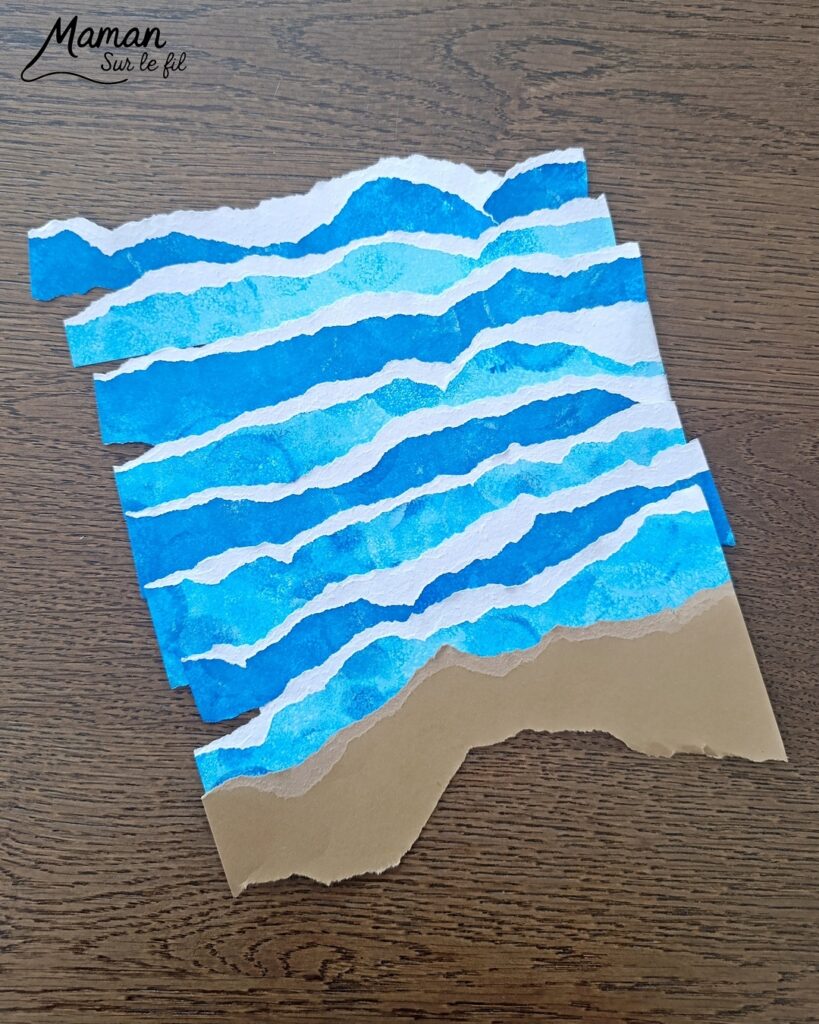 Créer une bouteille d'été et ses petits crabes : activité créative, peinture, papier et manuelle enfants - Peinture aux tampons en camaïeu de bleu - Papier déchiré pour les vagues - Bouteille estivale souvenir - Découpage et collage de papier pour le sable, le bouchon et les crabes - Géométrie, cercles, compas - Dessin pour les détails - Décoration DIY Fait maison - Arts visuels et Bricolage facile - Thème animaux marins, mer, océans, plage, été, vacances - Bricolage et décoration sympa et facile - Arts visuels maternelle et élémentaire - Cycles 1 et 2 - Créativité - tutoriel photos - mslf