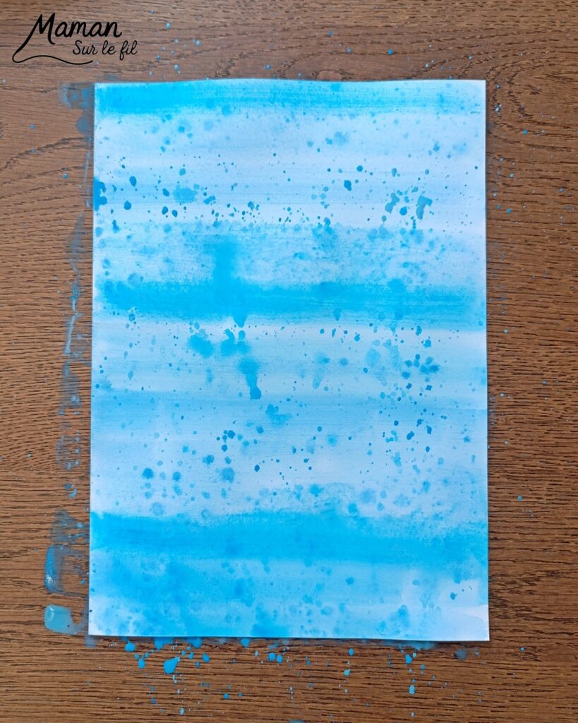 Créer un château de sable avec du papier Kraft froissé : activité créative, papier, peinture et manuelle enfants - Froissage, découpage et collage de papier -Fond en bande de peinture façon aquarelle et peinture éclaboussée - Technique de peinture ludique - Dessins - Décoration DIY Fait maison - Arts visuels et Bricolage facile - Thème mer, océans, plage, été, vacances, loisirs - Bricolage et décoration sympa et facile - Arts visuels maternelle et élémentaire - Cycles 1 et 2 - Créativité - tutoriel photos et vidéo - mslf
