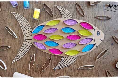 Fabriquer un poisson en récup' de carton, de rouleaux de PQ et paillettes : activité créative, récup', récup' et manuelle enfants - Recyclage, surcyclage de carton et de rouleaux de PQ, de papier toilettes en carton - Découpage, collage pour les écailles - Paillettes pour le côté brilllant - Décoration DIY Fait maison - Arts visuels et Bricolage facile - Thème animaux marins, mer, océans, plage, été, 1er avril, poisson d'avril - Bricolage et décoration sympa et facile - Arts visuels maternelle et élémentaire, adultes - Cycles 1 et 2 - Créativité - tutoriel photos - mslf
