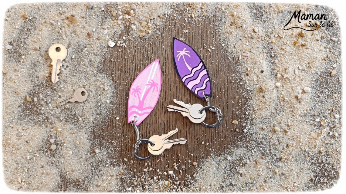 Fabriquer des porte-clés Surfs en récup' : activité créative, récup', peinture et manuelle enfants - Recyclage, surcyclage de carton - Peinture et dessin - Cadeau DIY Fait maison à offrir - Décoration DIY Fait maison - Arts visuels et Bricolage facile - Thème mer, océans, plage, été, vacances, loisirs, sport - Bricolage et décoration sympa et facile - Arts visuels maternelle et élémentaire - Cycles 1 et 2 - Créativité - tutoriel photos - mslf
